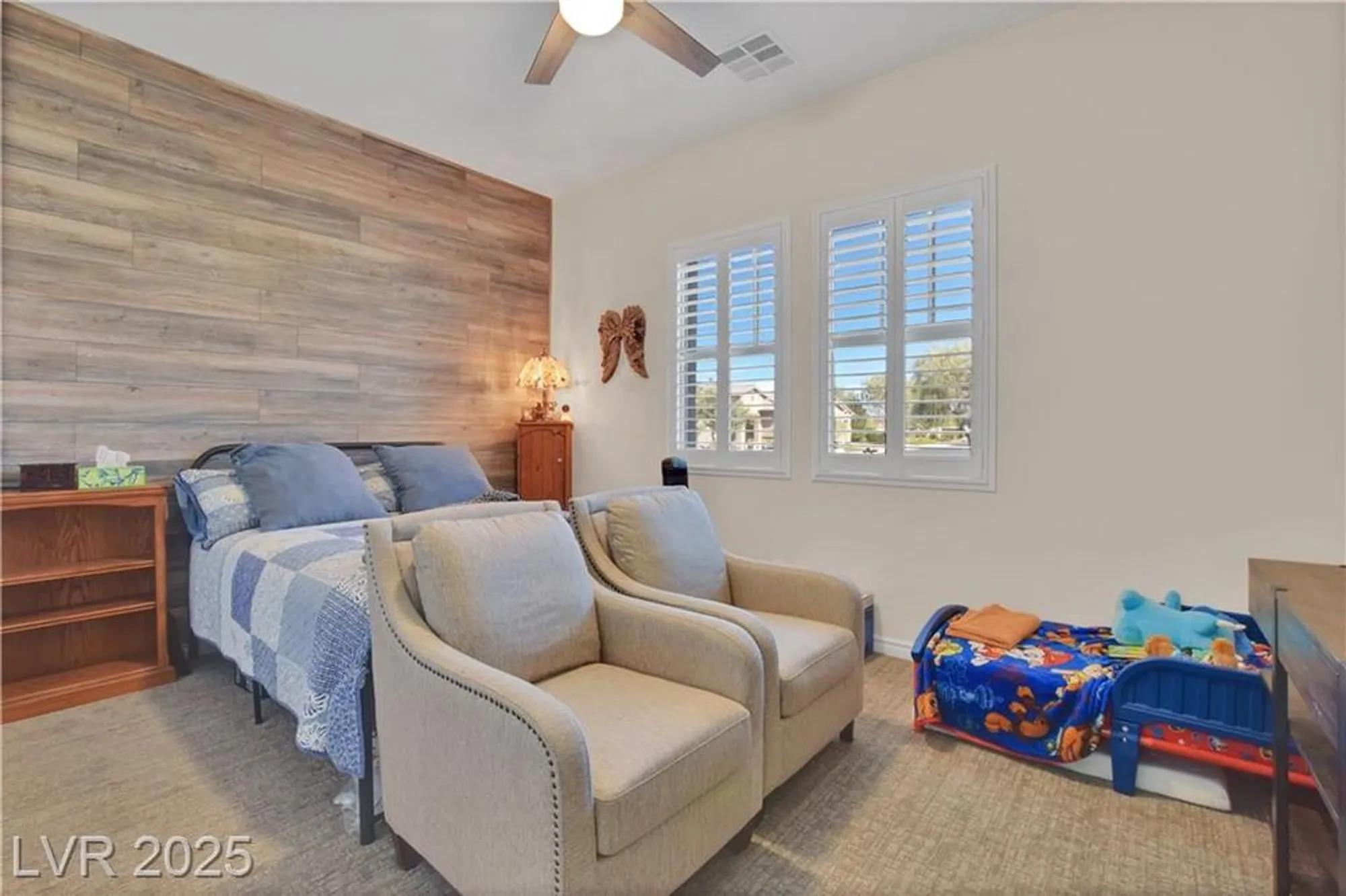 Property Slideshow image 12 of 30 | 677 look lively ct, Henderson, NV, 89011