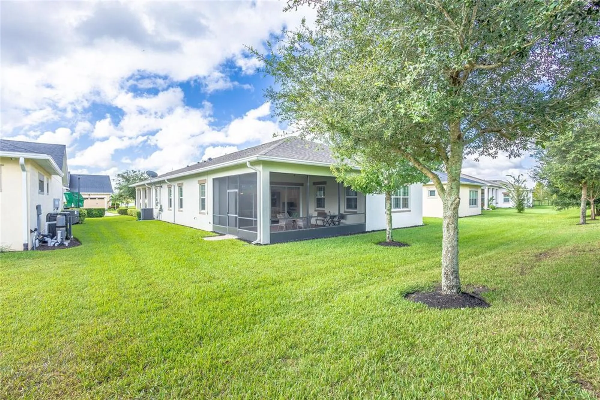 Property Slideshow image 41 of 88 | 2606 meadowedge loop, Saint Cloud, FL, 34772