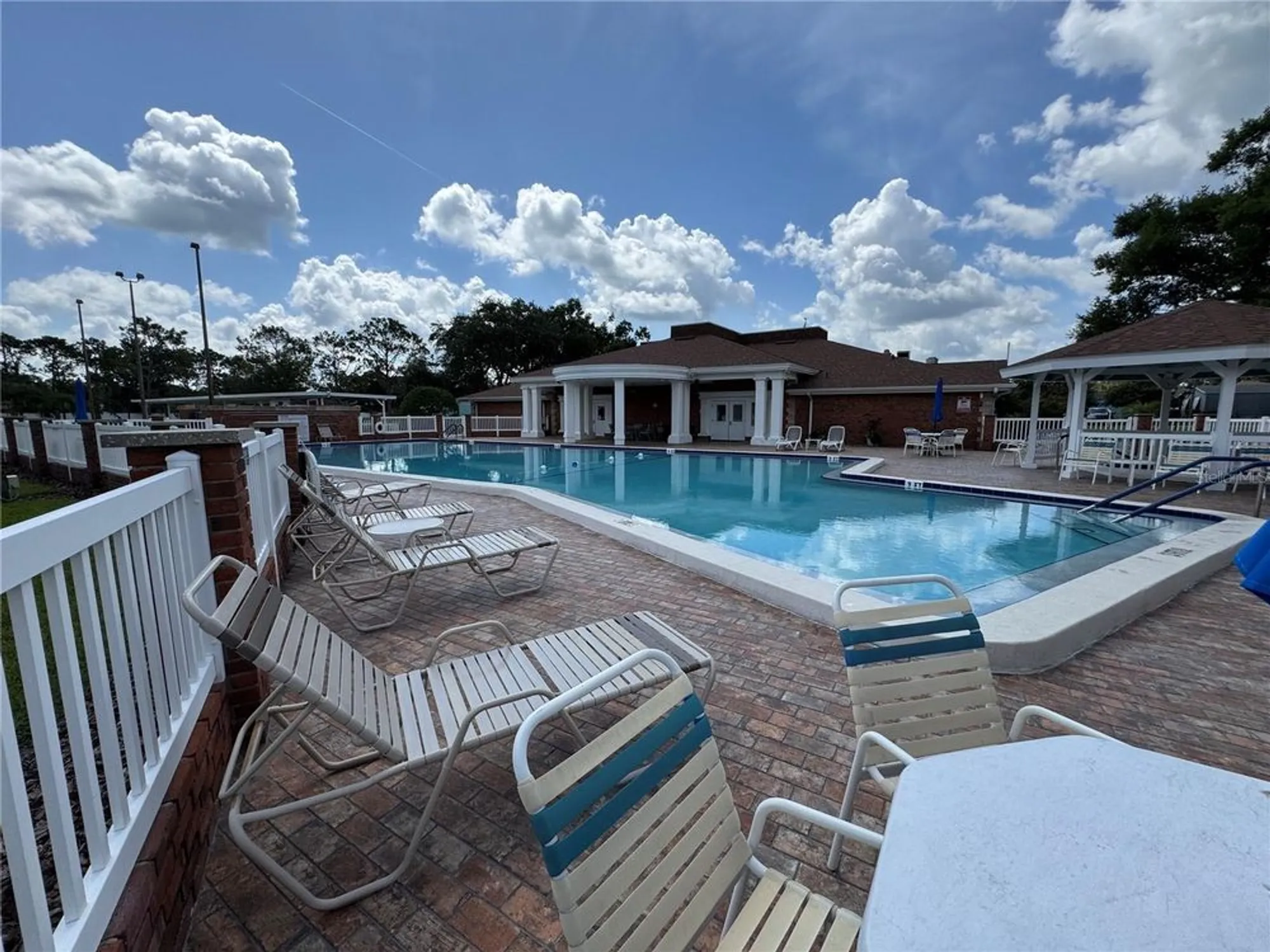 Property Slideshow image 33 of 42 | 4805 colonnades cir, Lakeland, FL, 33811