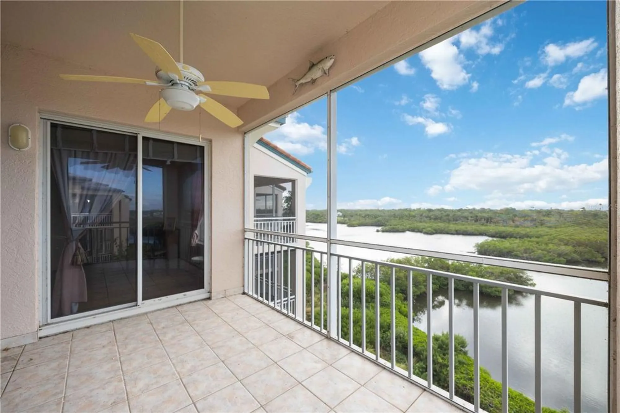 Property Slideshow image 31 of 41 | 5450 eagles point cir 405, Sarasota, FL, 34231