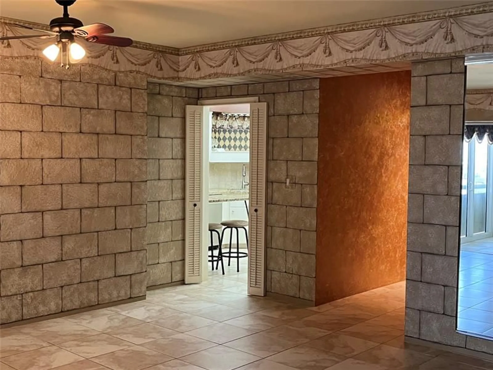 Property Slideshow image 9 of 38 | 3200 ne 36th st 1012, Fort Lauderdale, FL, 33308