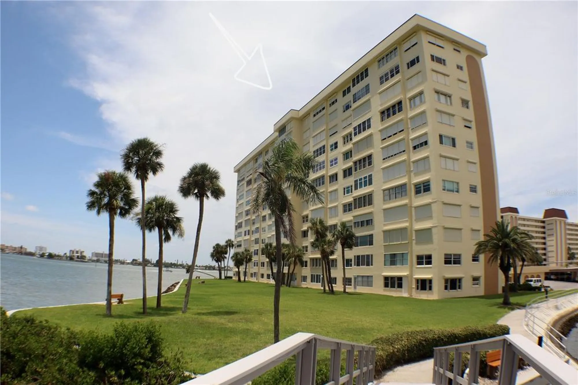 Property Slideshow image 2 of 51 | 4775 cove cir apt 403, St Petersburg, FL, 33708