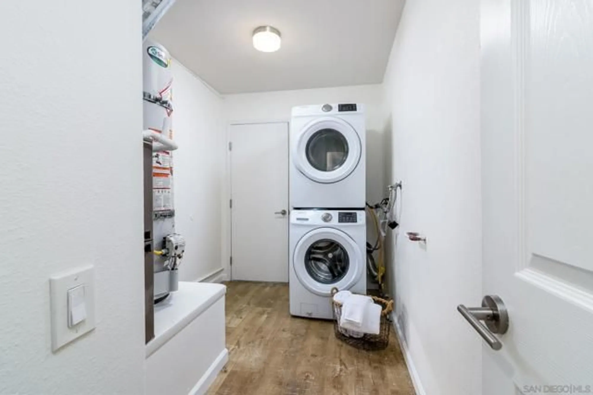 Property Slideshow image 28 of 42 | 16556 gabarda rd, San Diego, CA, 92128