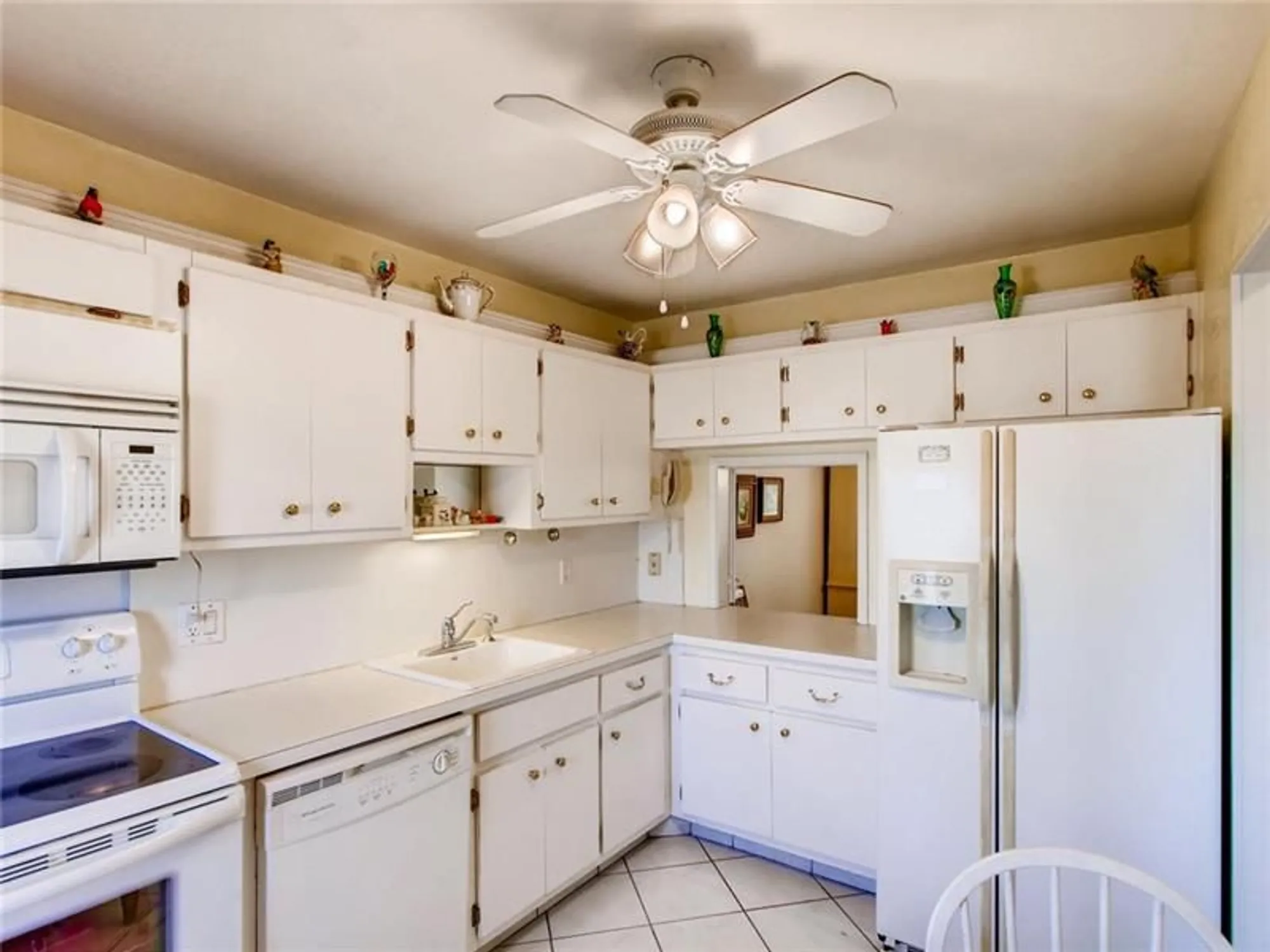 Property Slideshow image 7 of 41 | 2731 ne 14th street cswy 508, Pompano Beach, FL, 33062