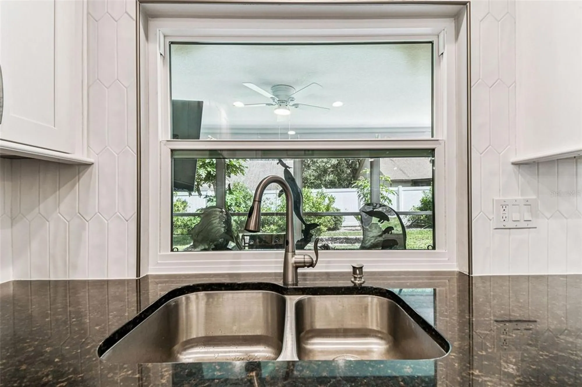 Property Slideshow image 17 of 99 | 2834 thistle ct, Palm Harbor, FL, 34684