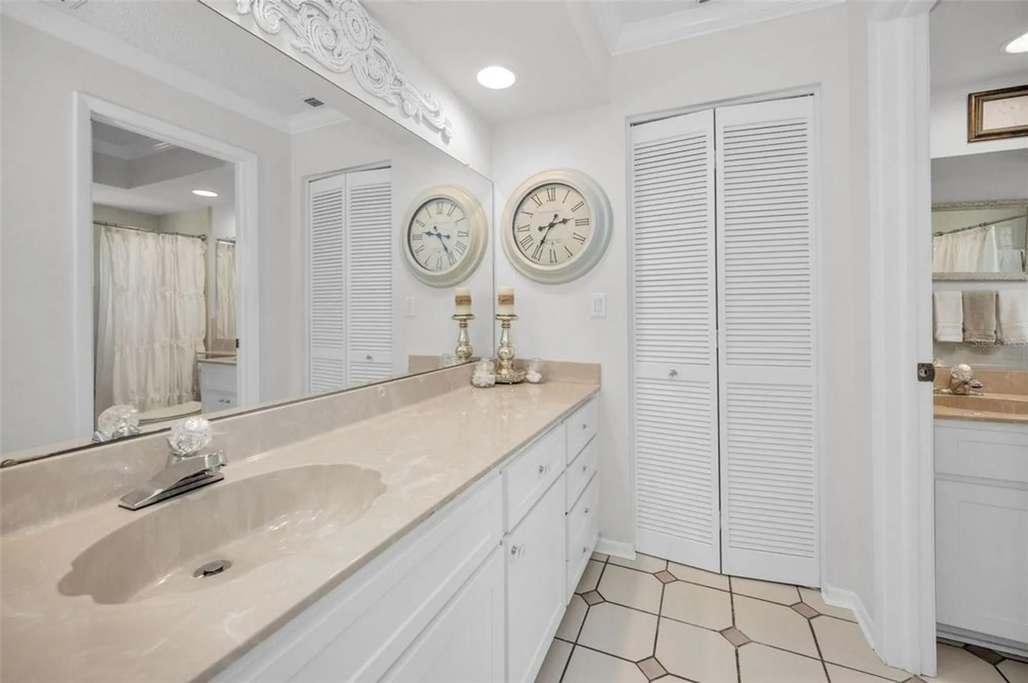 Property Slideshow image 22 of 58 | 1199 woodfield ct, Palm Harbor, FL, 34684