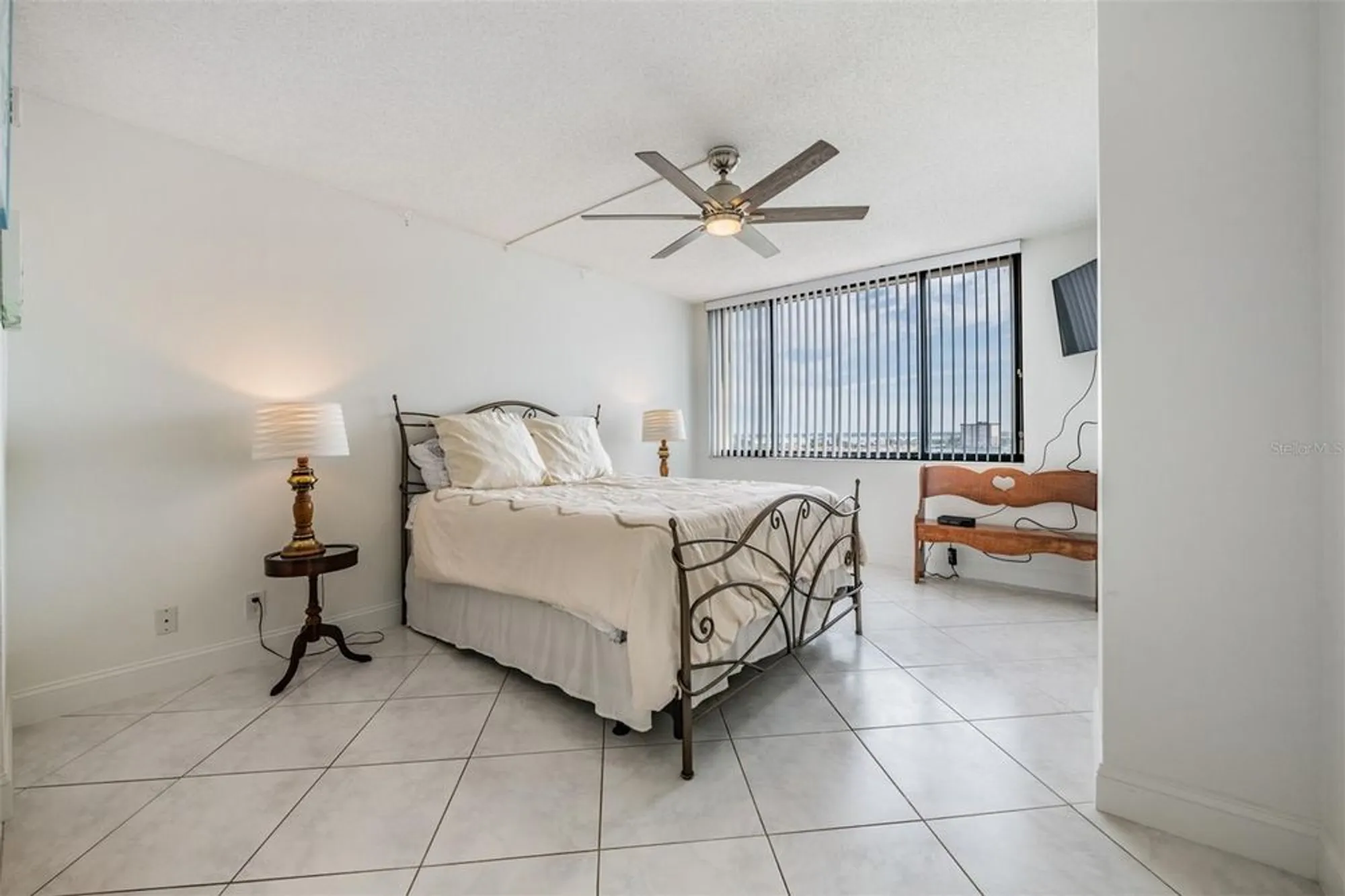 Property Slideshow image 11 of 24 | 6322 palma del mar blvd s apt 1107, Saint Petersburg, FL, 33715