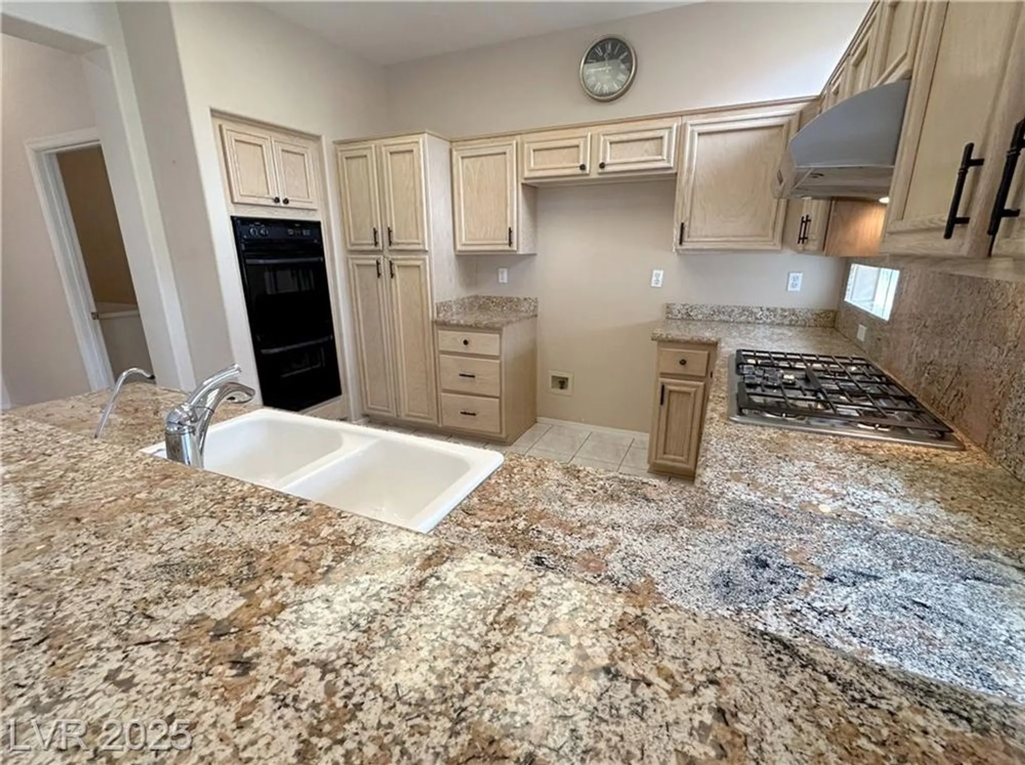 Property Slideshow image 8 of 34 | 2524 banora point dr, Las Vegas, NV, 89134