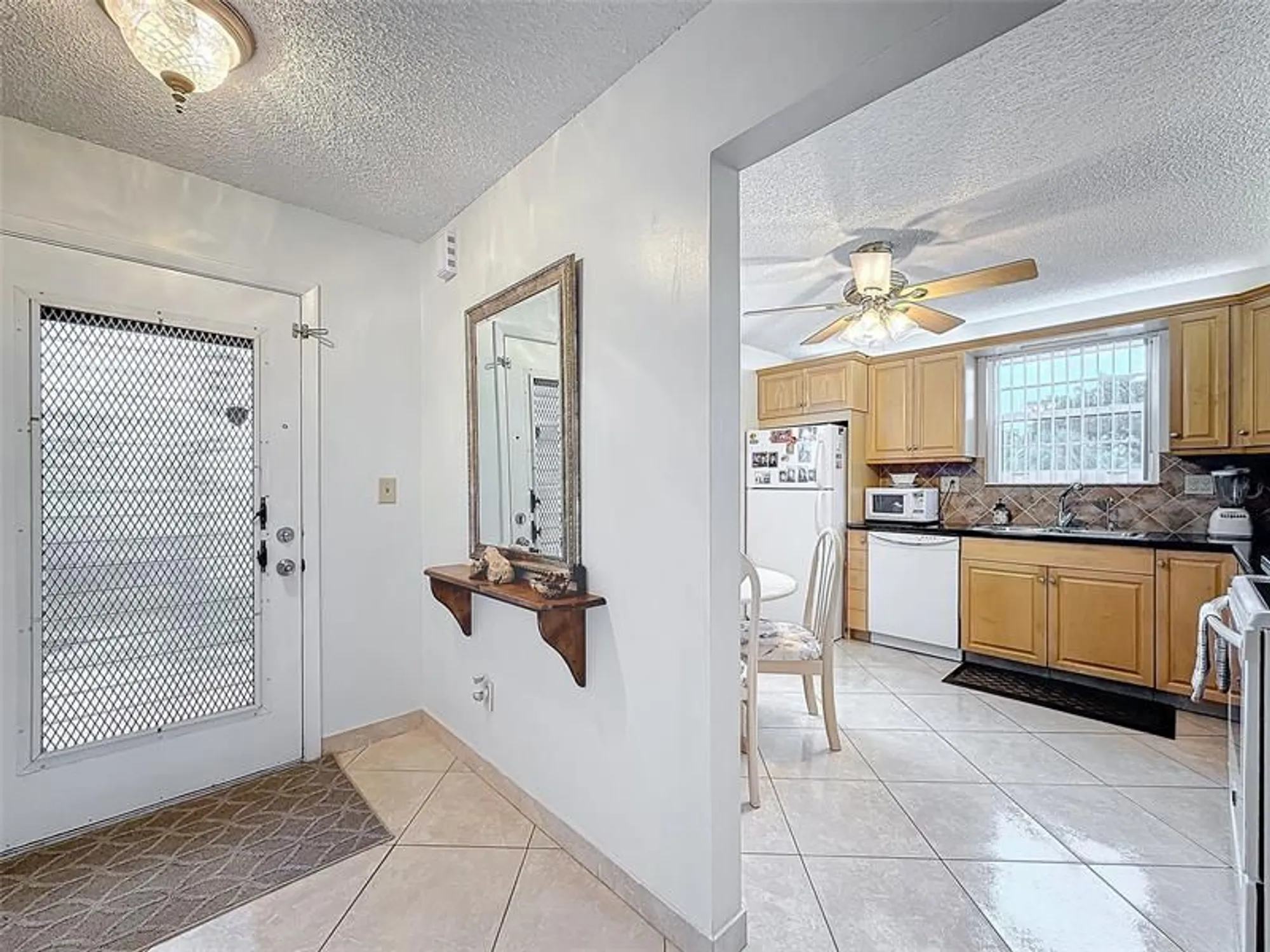 Property Slideshow image 19 of 62 | 4930 e sabal palm blvd 301, Tamarac, FL, 33319