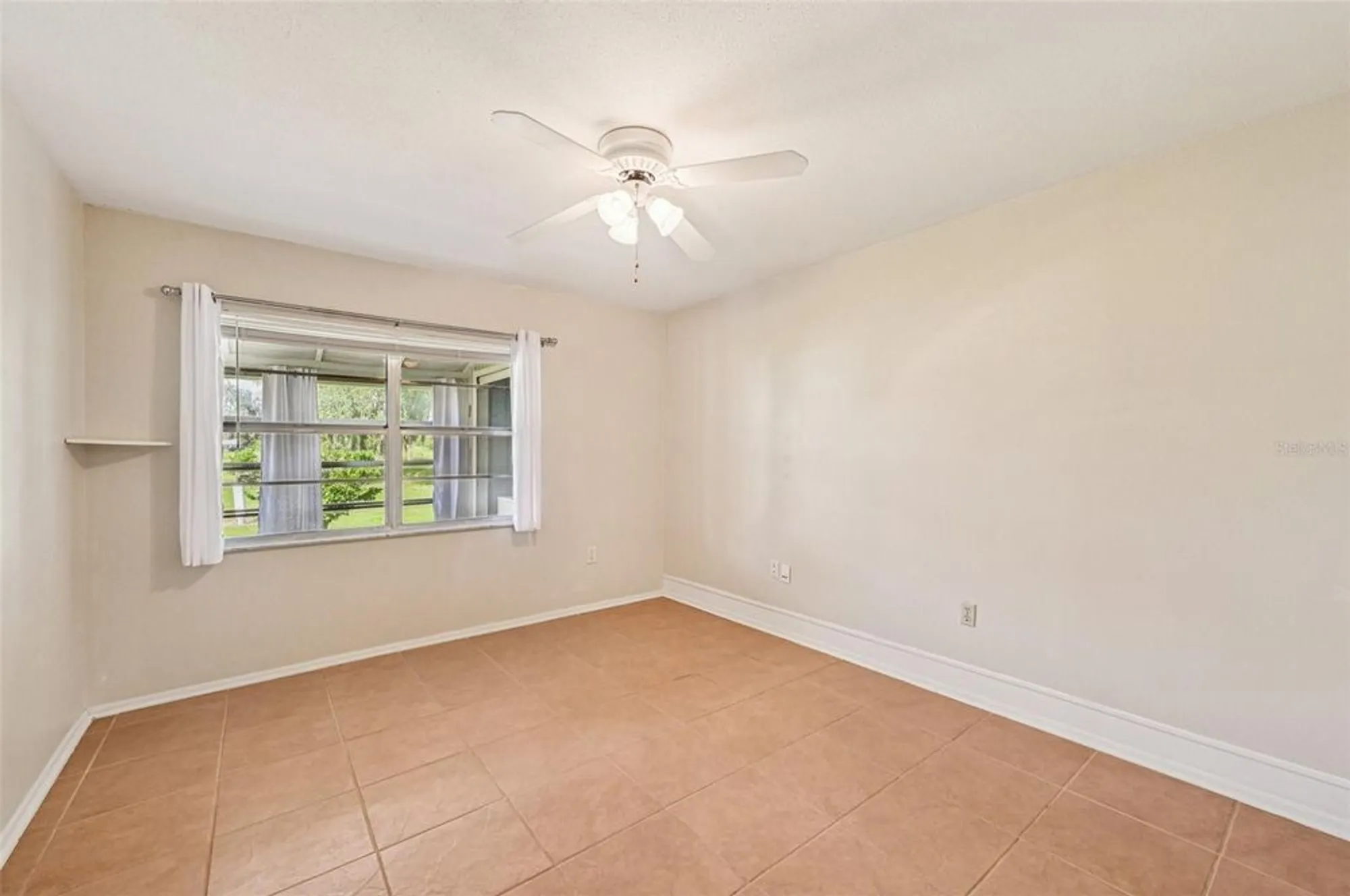 Property Slideshow image 24 of 63 | 301 andover pl s apt 177, Sun City Center, FL, 33573