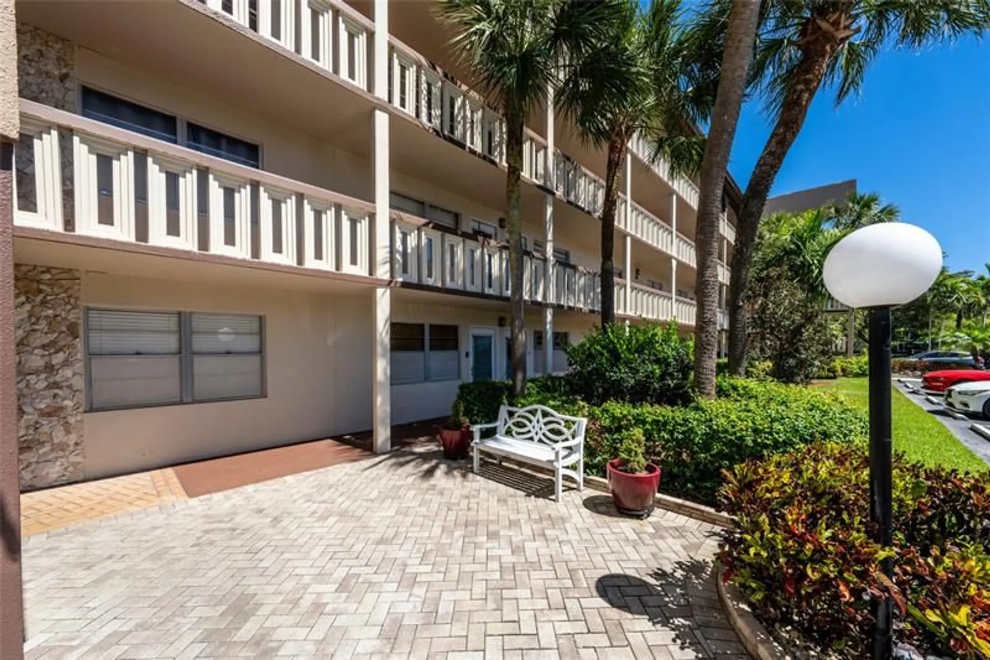 Property Slideshow image 4 of 34 | 3201 portofino pt d3, Coconut Creek, FL, 33066