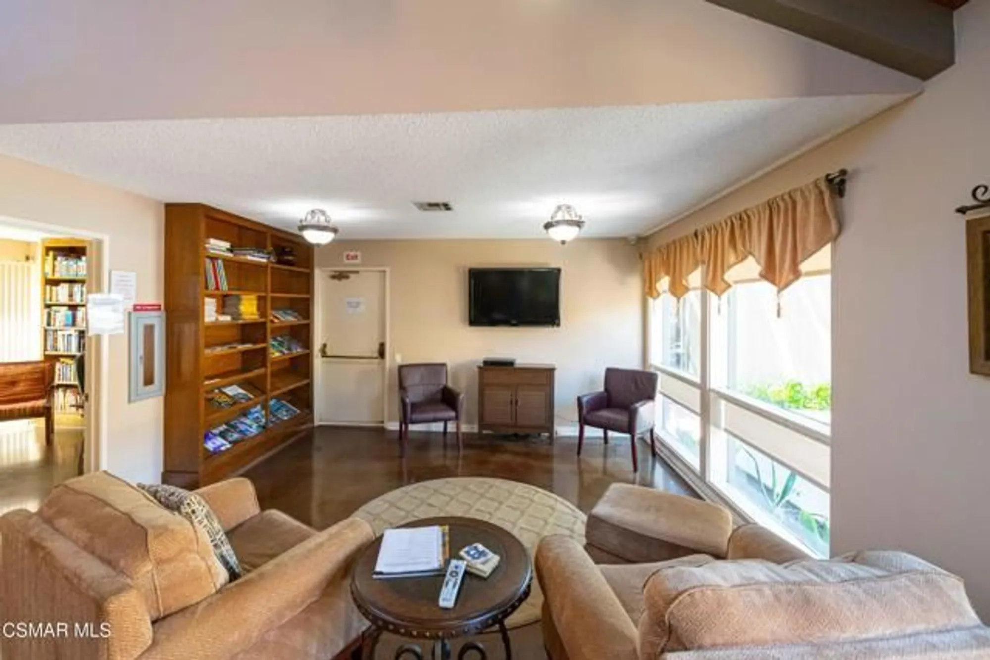 Property Slideshow image 25 of 34 | 460 arbor lane ct apt 203, Thousand Oaks, CA, 91360