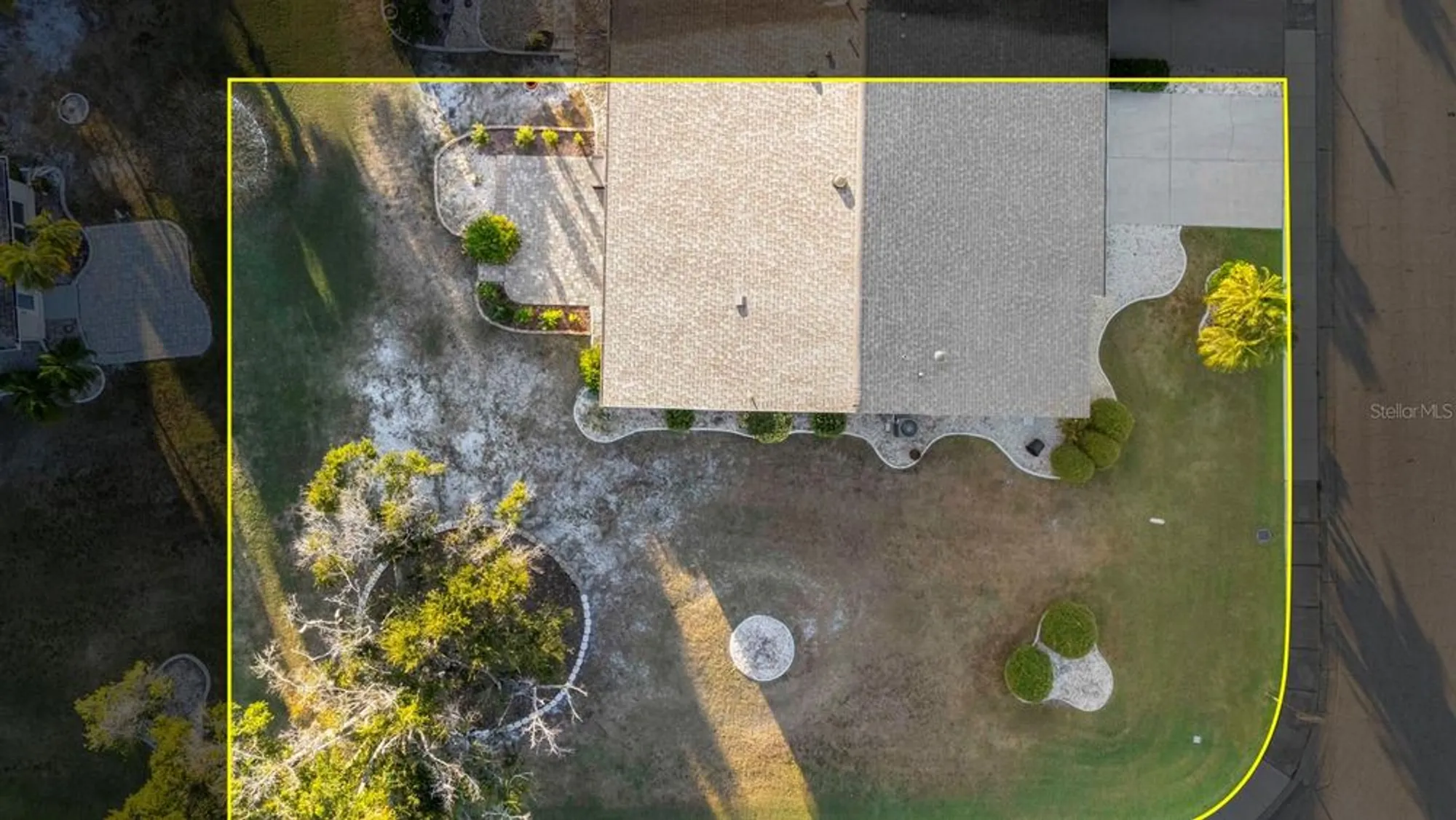 Property Slideshow image 7 of 43 | 302 stroll ln, Sun City Center, FL, 33573