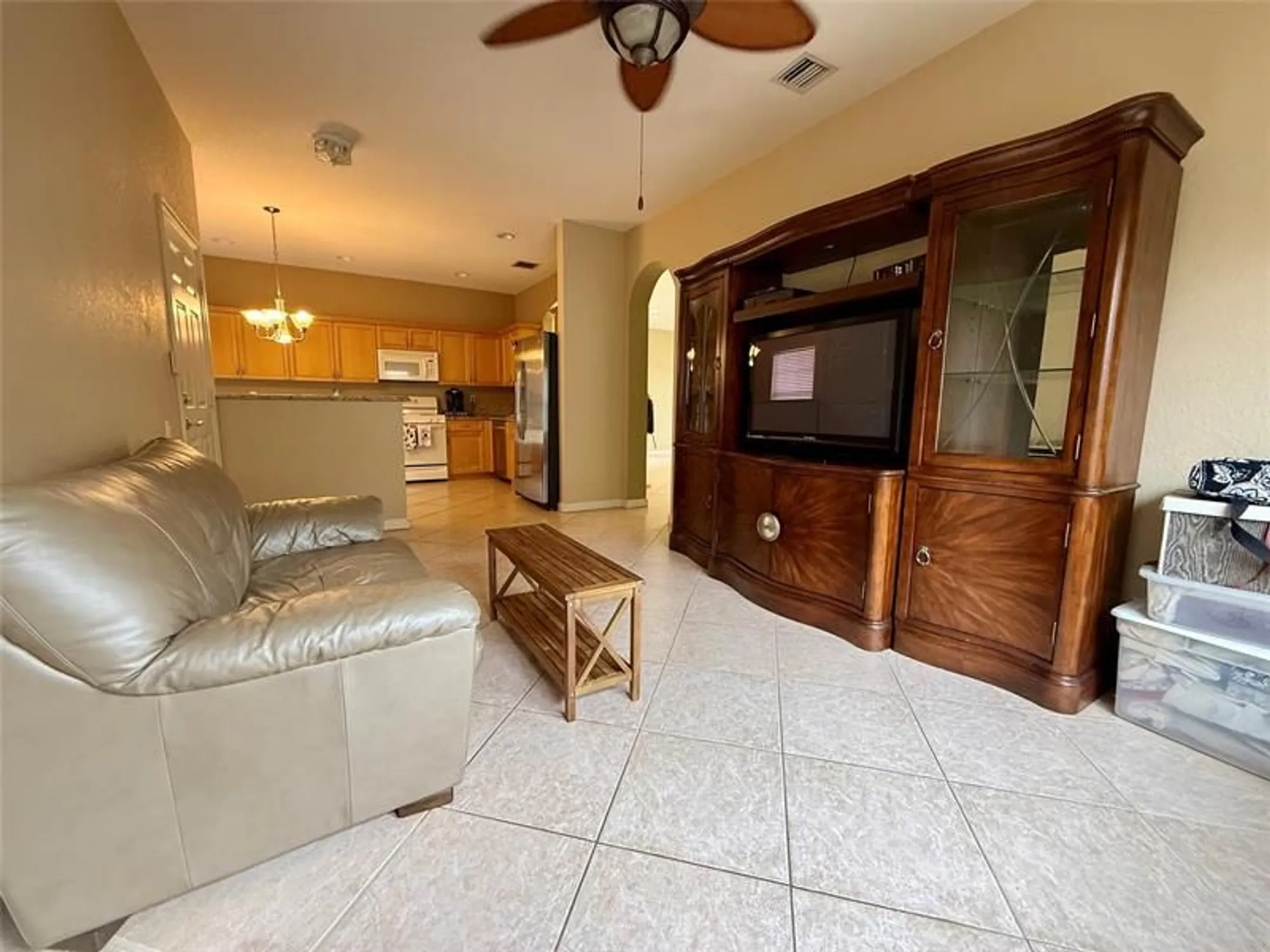 Property Slideshow image 10 of 47 | 344 nw breezy point loop, Port St Lucie, FL, 34986