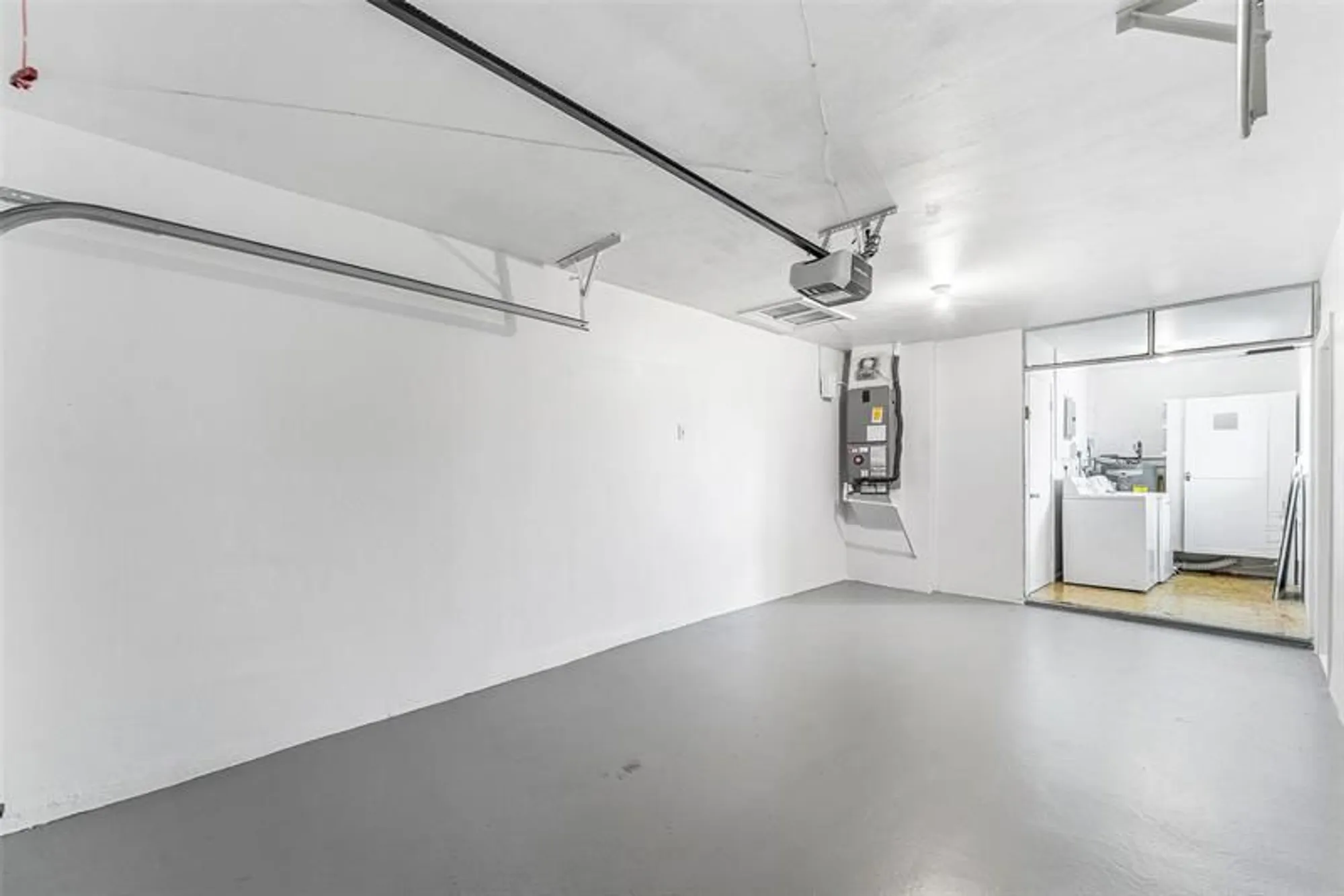 Property Slideshow image 24 of 34 | 4706 nw 43rd ter, Tamarac, FL, 33319