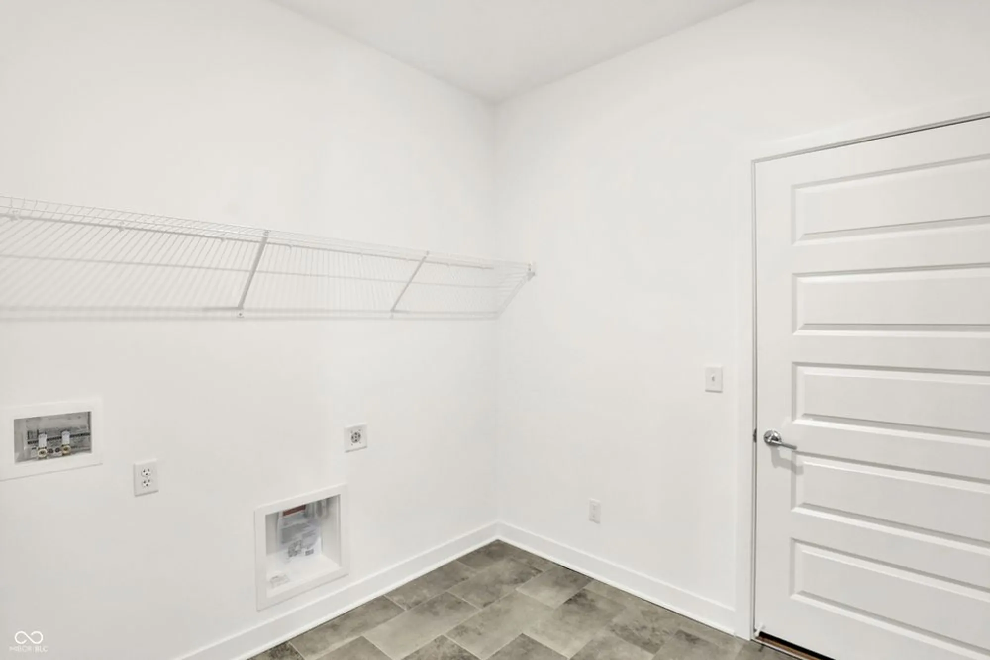 Property Slideshow image 40 of 44 | 5363 foxley park ln, Avon, IN, 46123