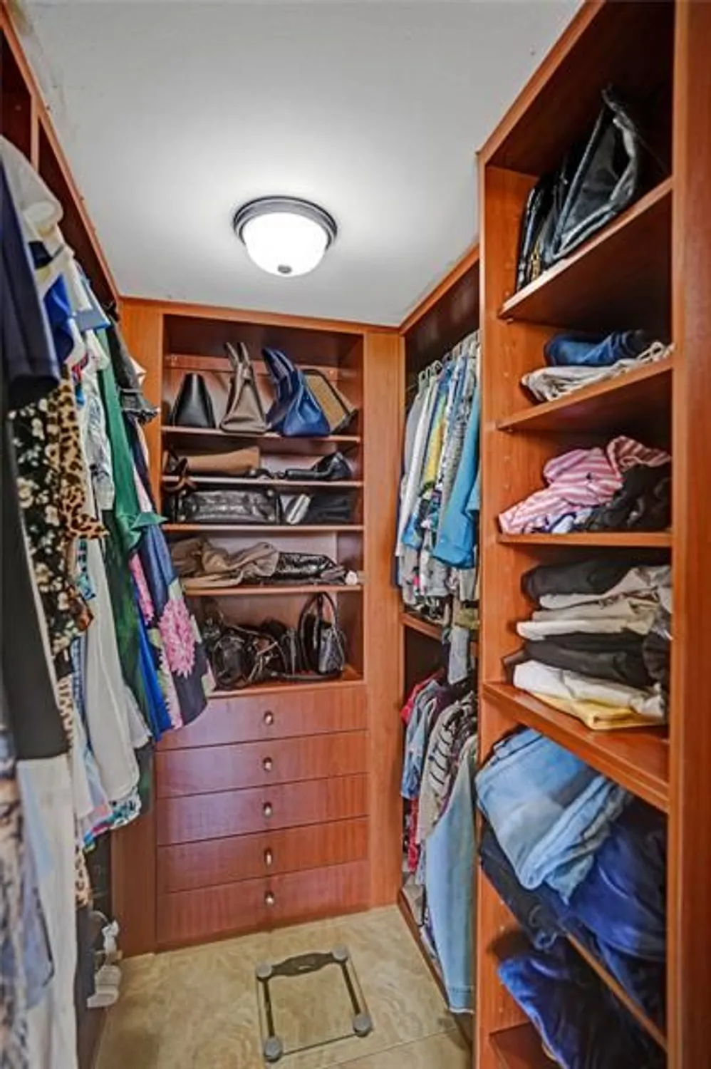 Property Slideshow image 23 of 48 | 1101 colony point cir 403, Pembroke Pines, FL, 33026