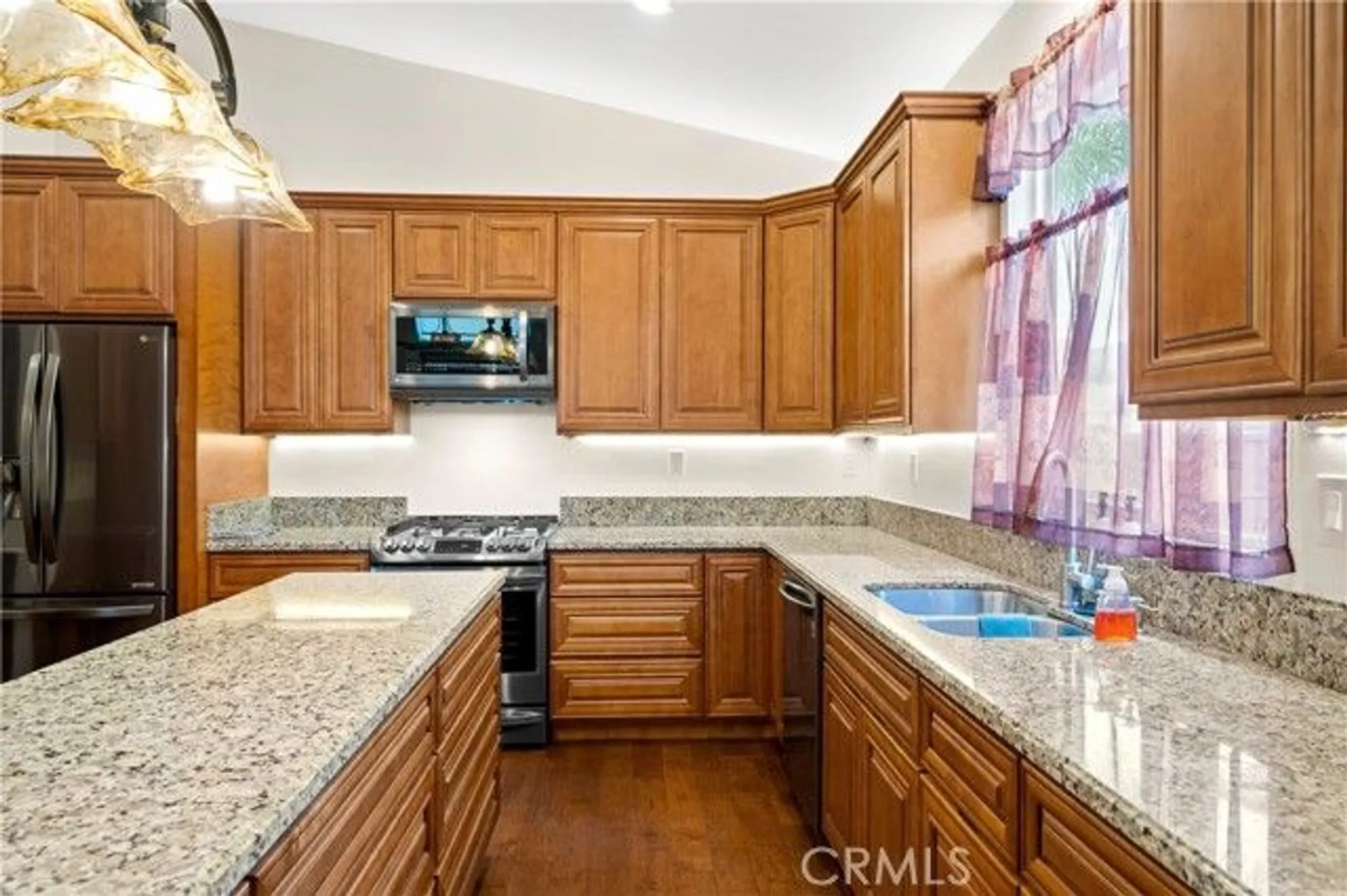 Property Slideshow image 20 of 44 | 584 tewell dr, Hemet, CA, 92545