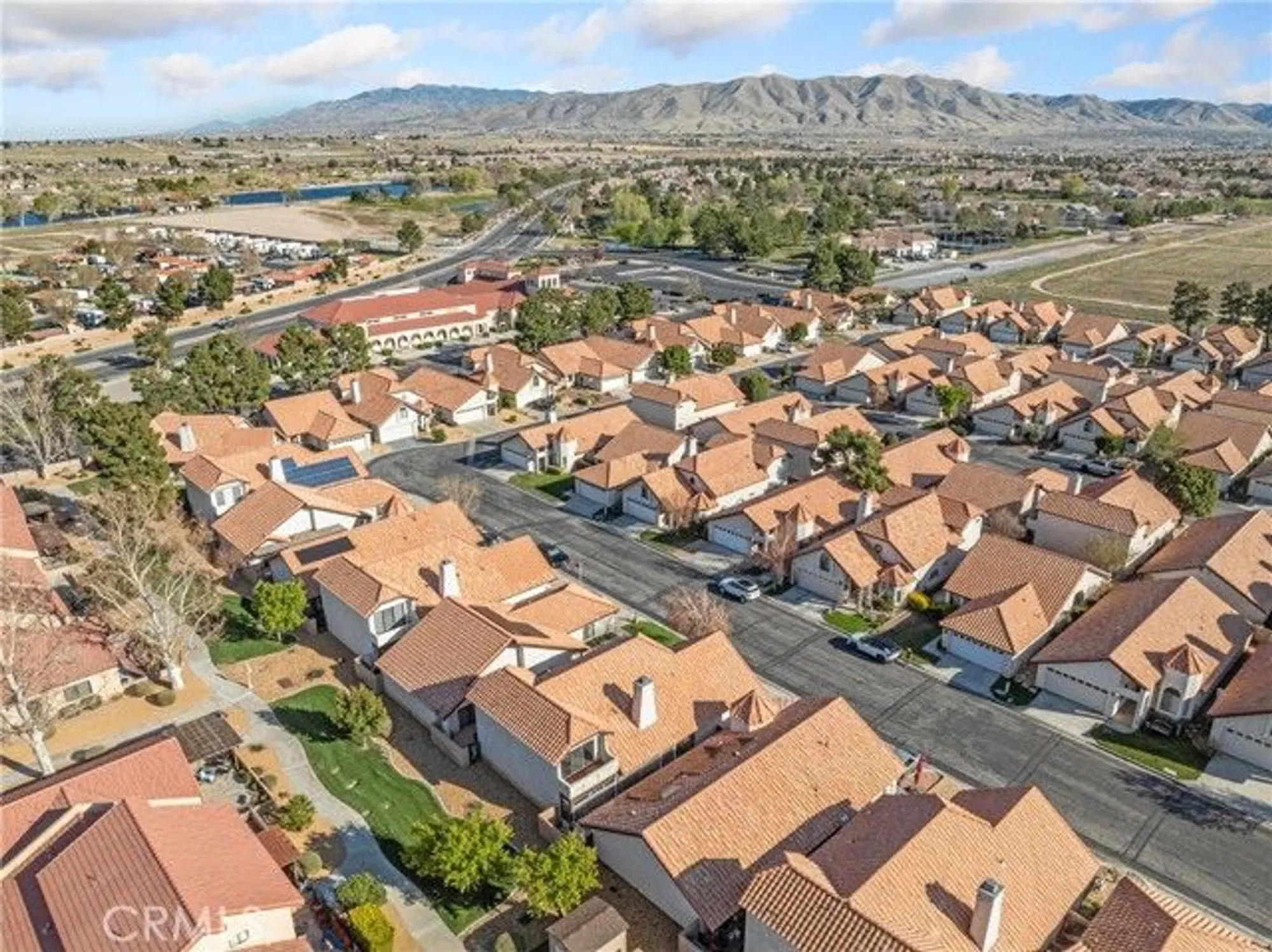 Property Slideshow image 35 of 37 | 19246 pine way, Apple Valley, CA, 92308