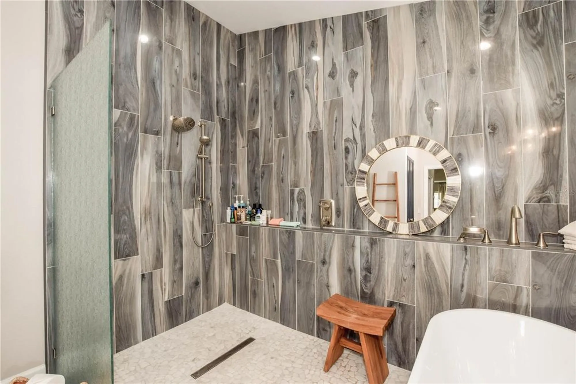 Property Slideshow image 22 of 66 | 404 cardiff rd 17, Venice, FL, 34293