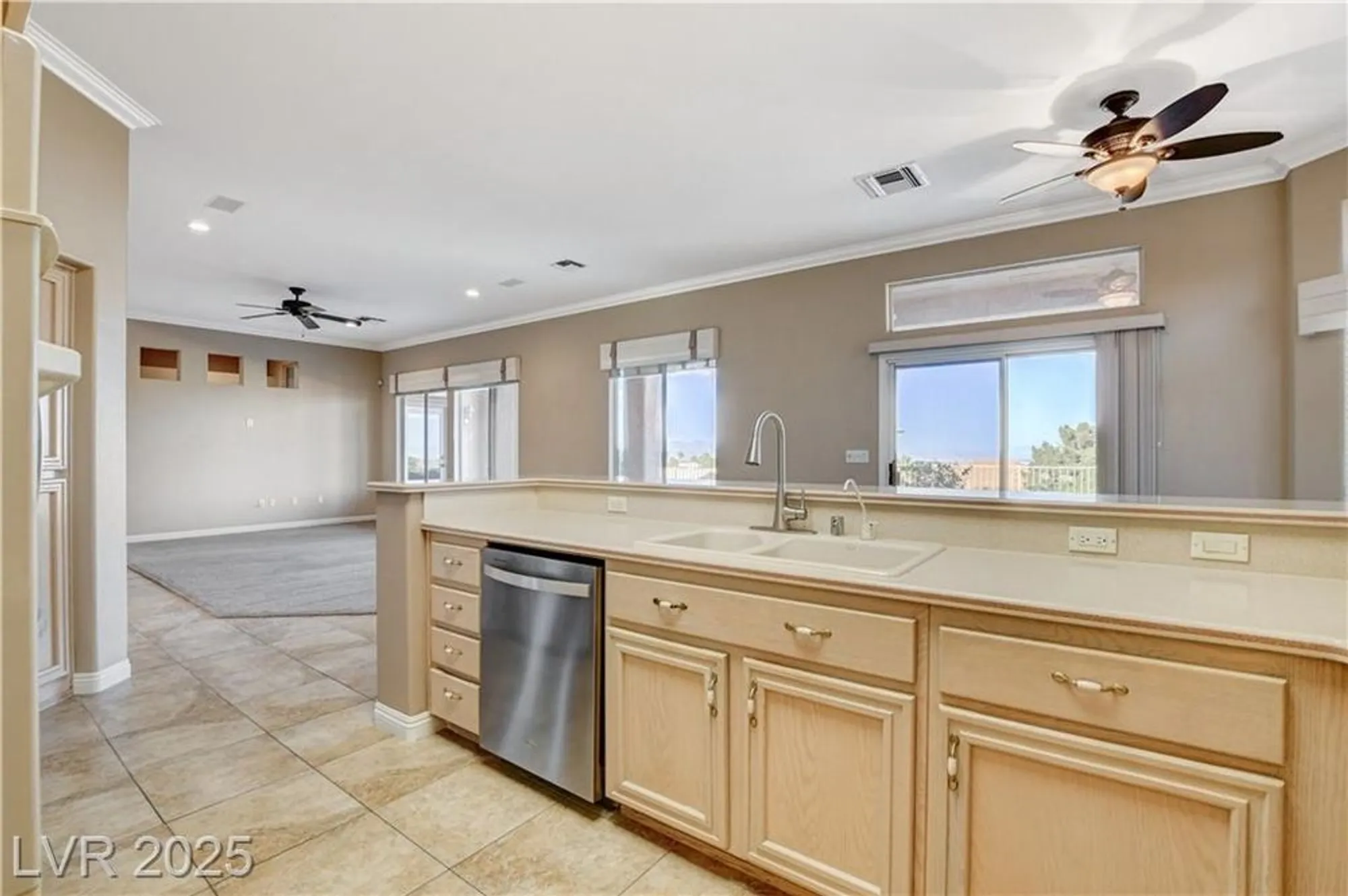 Property Slideshow image 25 of 74 | 1904 hot oak ridge st, Las Vegas, NV, 89134