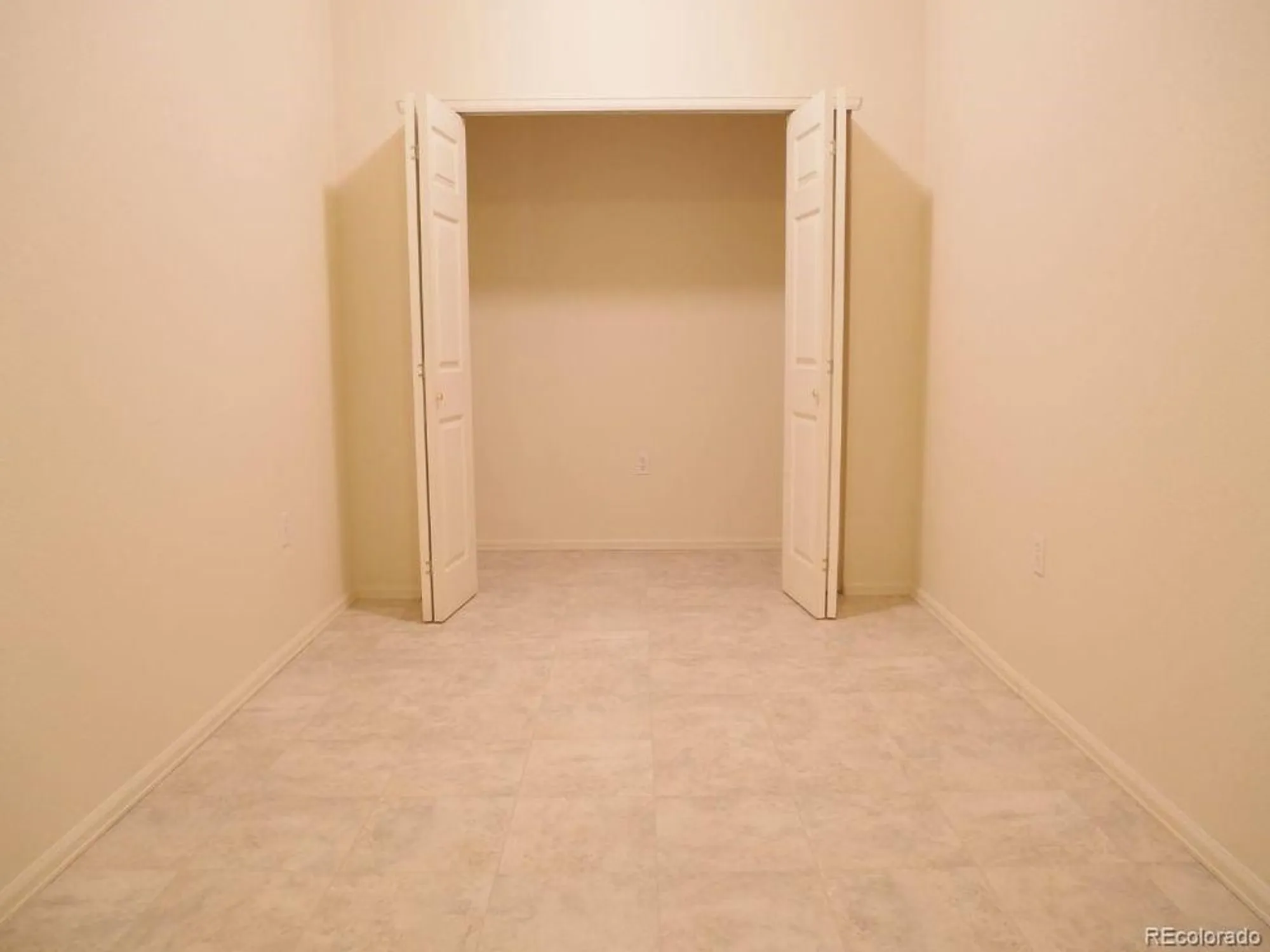 Property Slideshow image 19 of 36 | 7831 s addison way, Aurora, CO, 80016