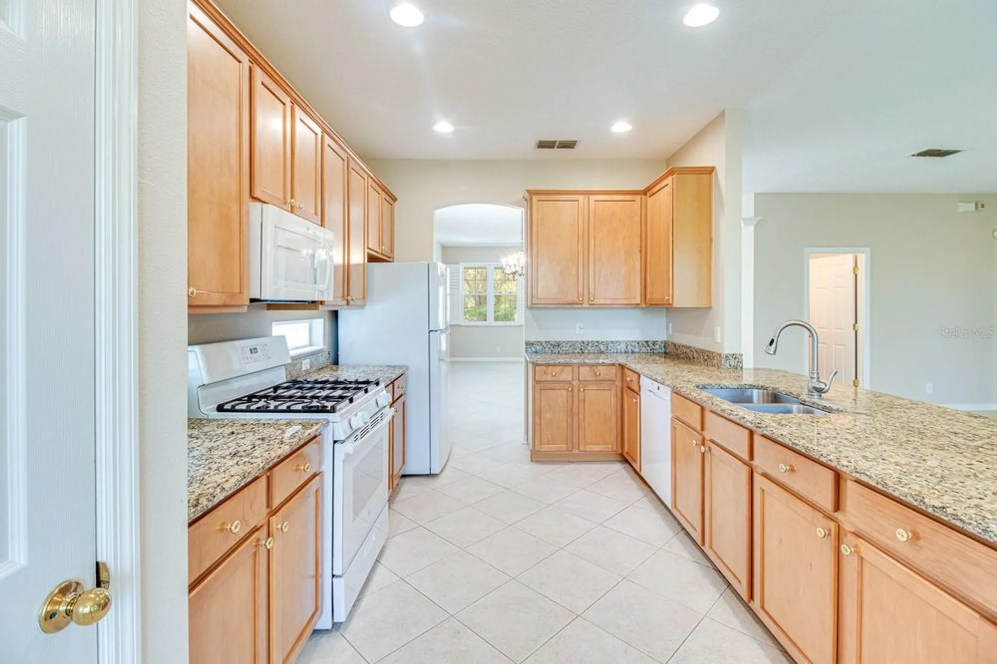 Property Slideshow image 11 of 46 | 1018 heron point cir, Deland, FL, 32724
