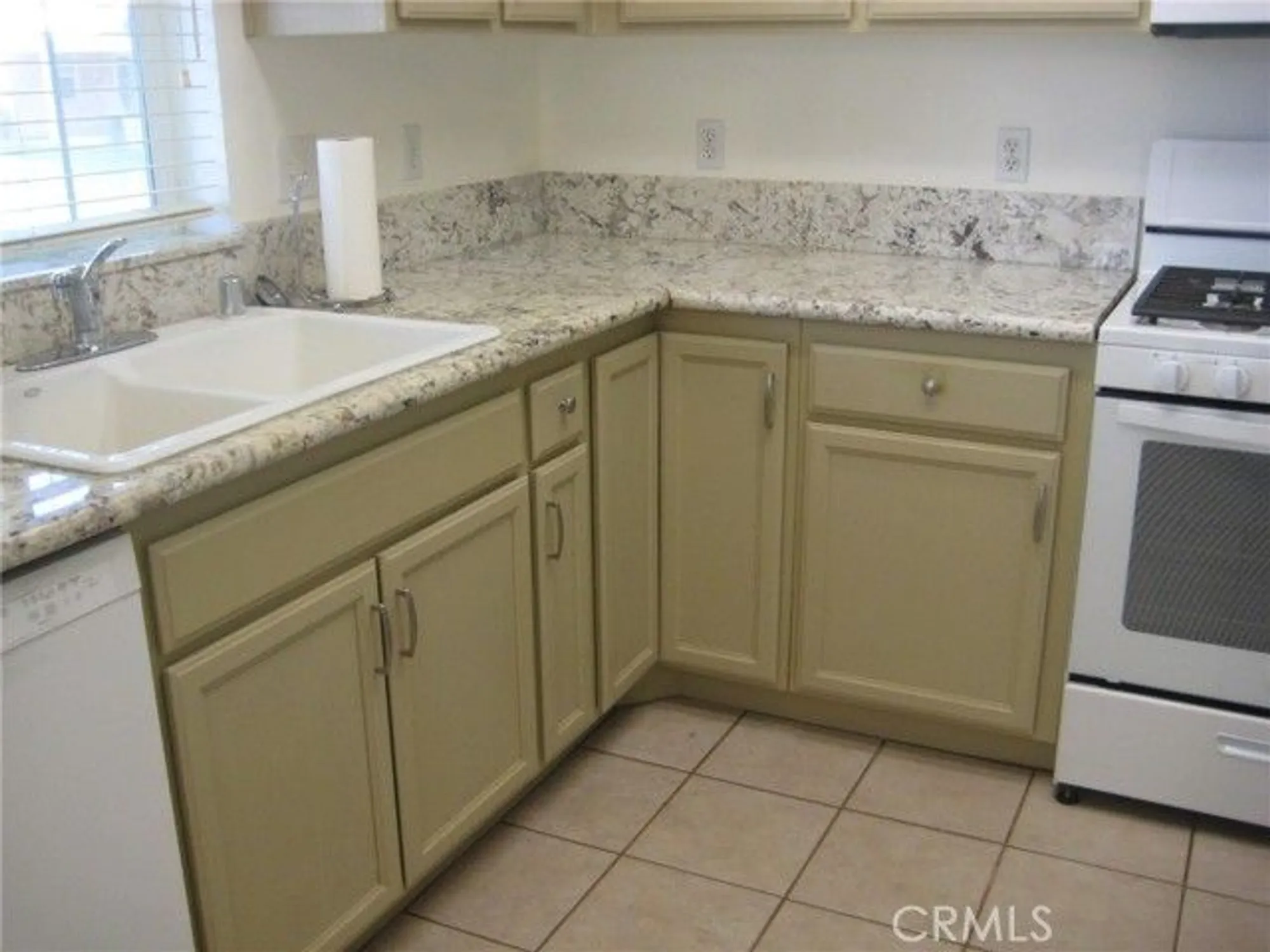 Property Slideshow image 29 of 41 | 19058 pamela ln, Apple Valley, CA, 92308