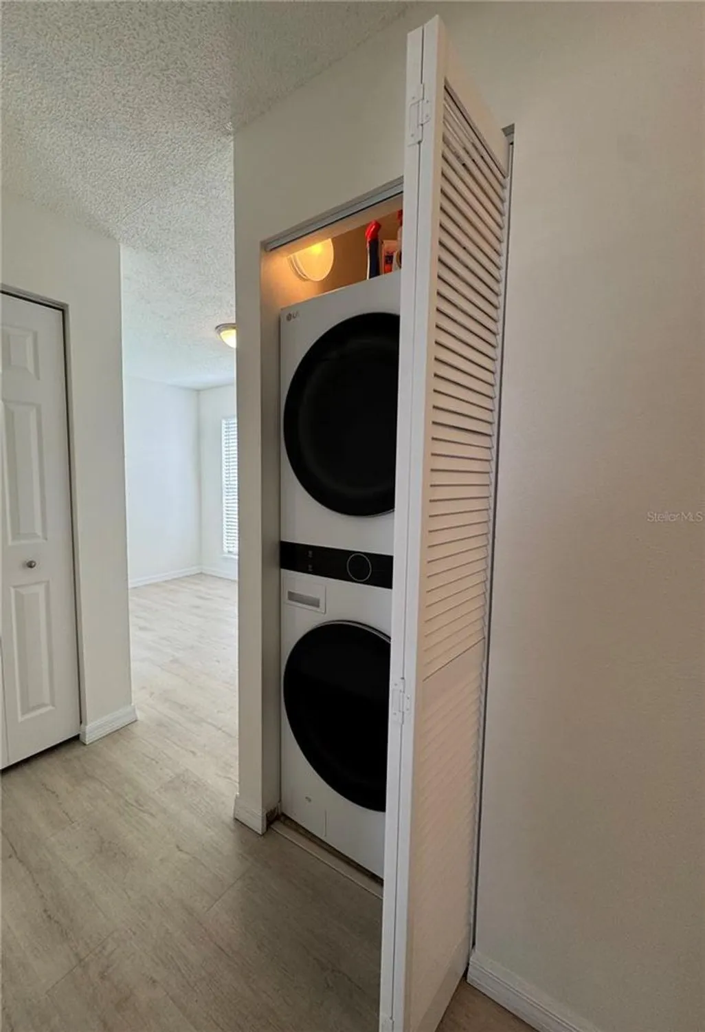 Property Slideshow image 9 of 34 | 859 audubon dr # 859, Bradenton, FL, 34209