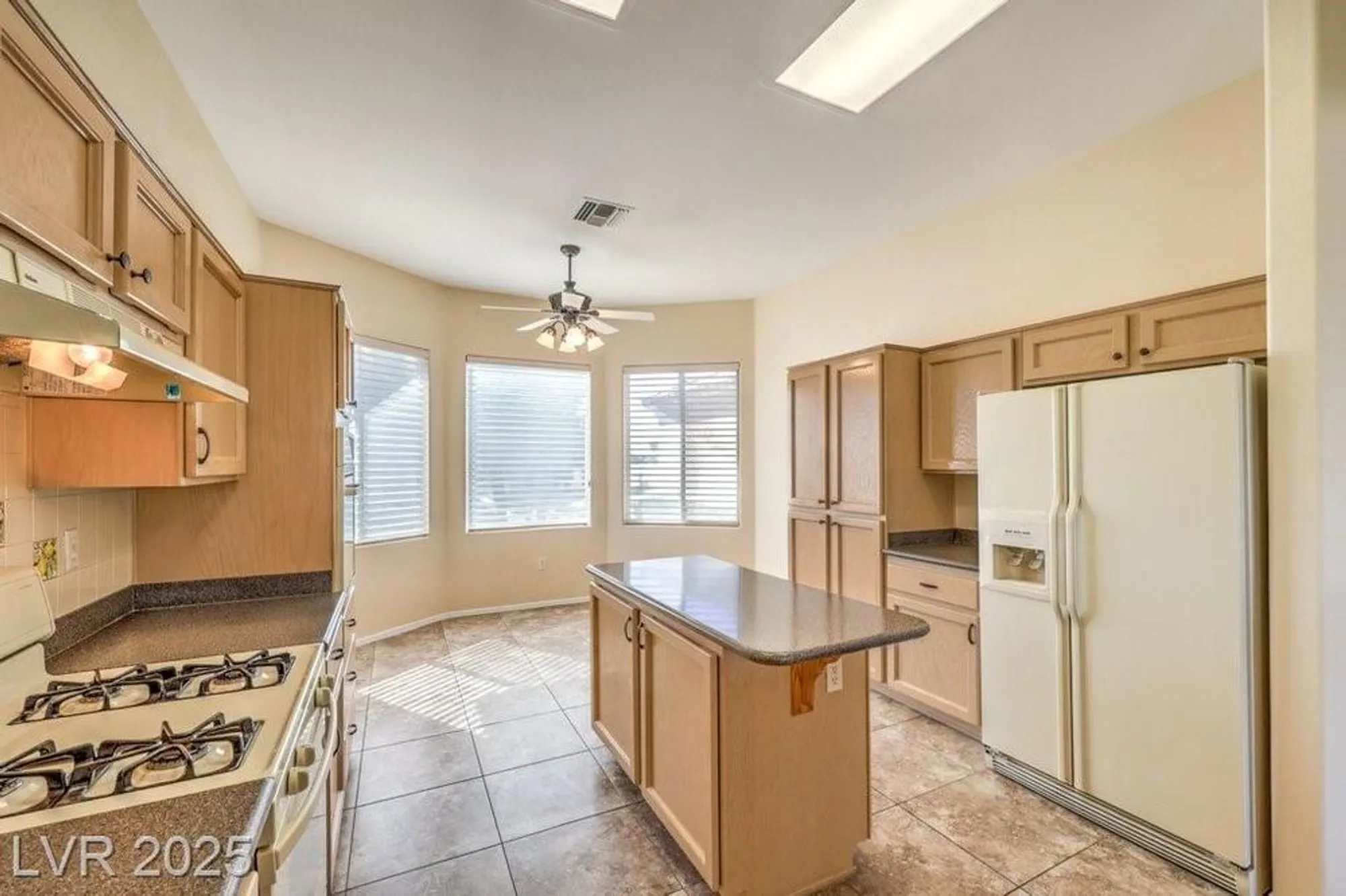 Property Slideshow image 13 of 39 | 11008 summers end ave, Las Vegas, NV, 89134