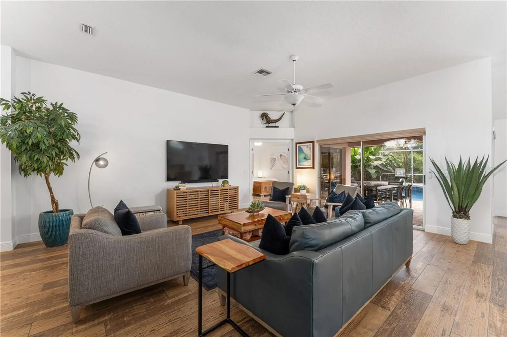 Property Slideshow image 12 of 36 | 1302 lopez ln, The Villages, FL, 32159