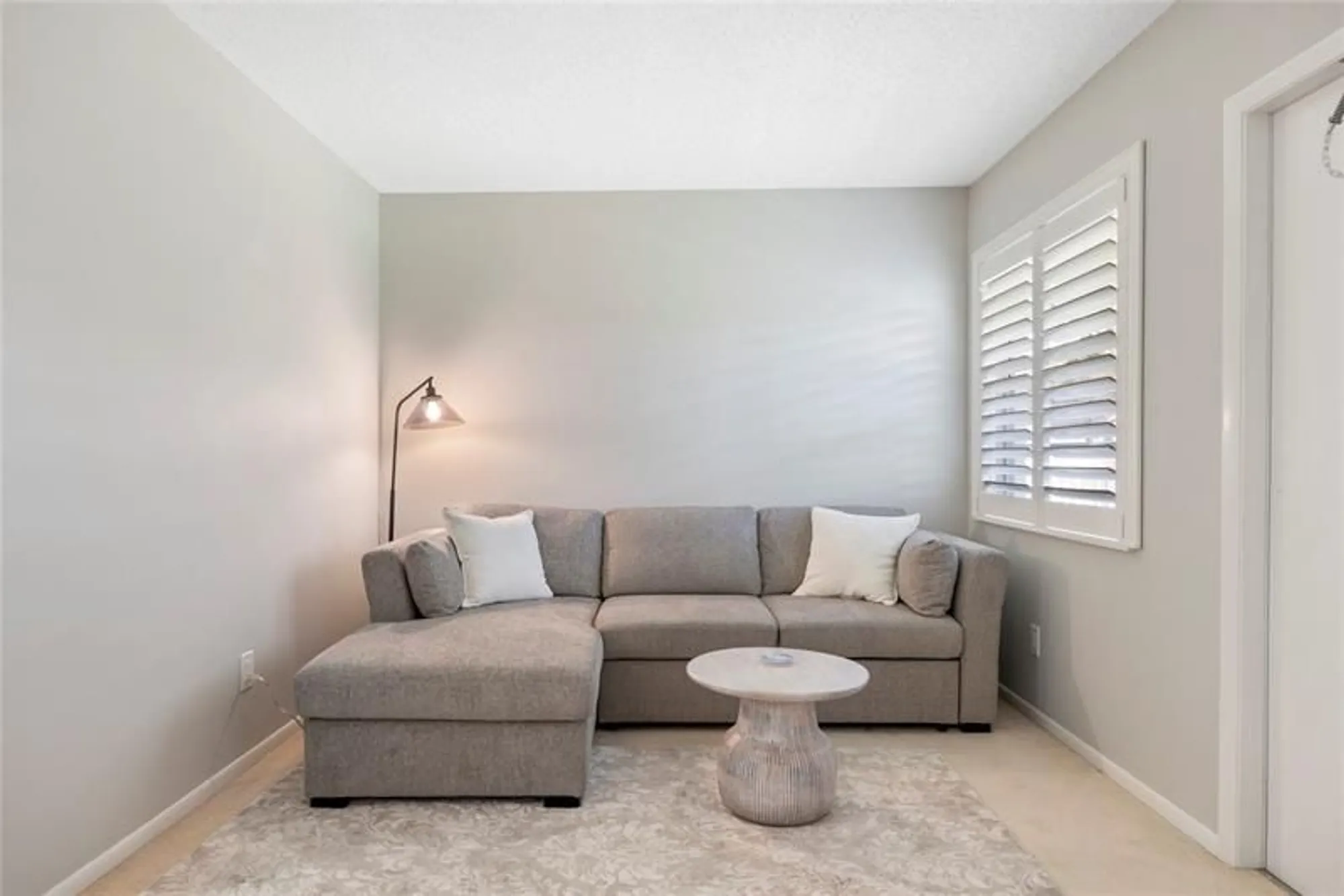 Property Slideshow image 6 of 20 | 27 vista gardens trl apt 204, Vero Beach, FL, 32962