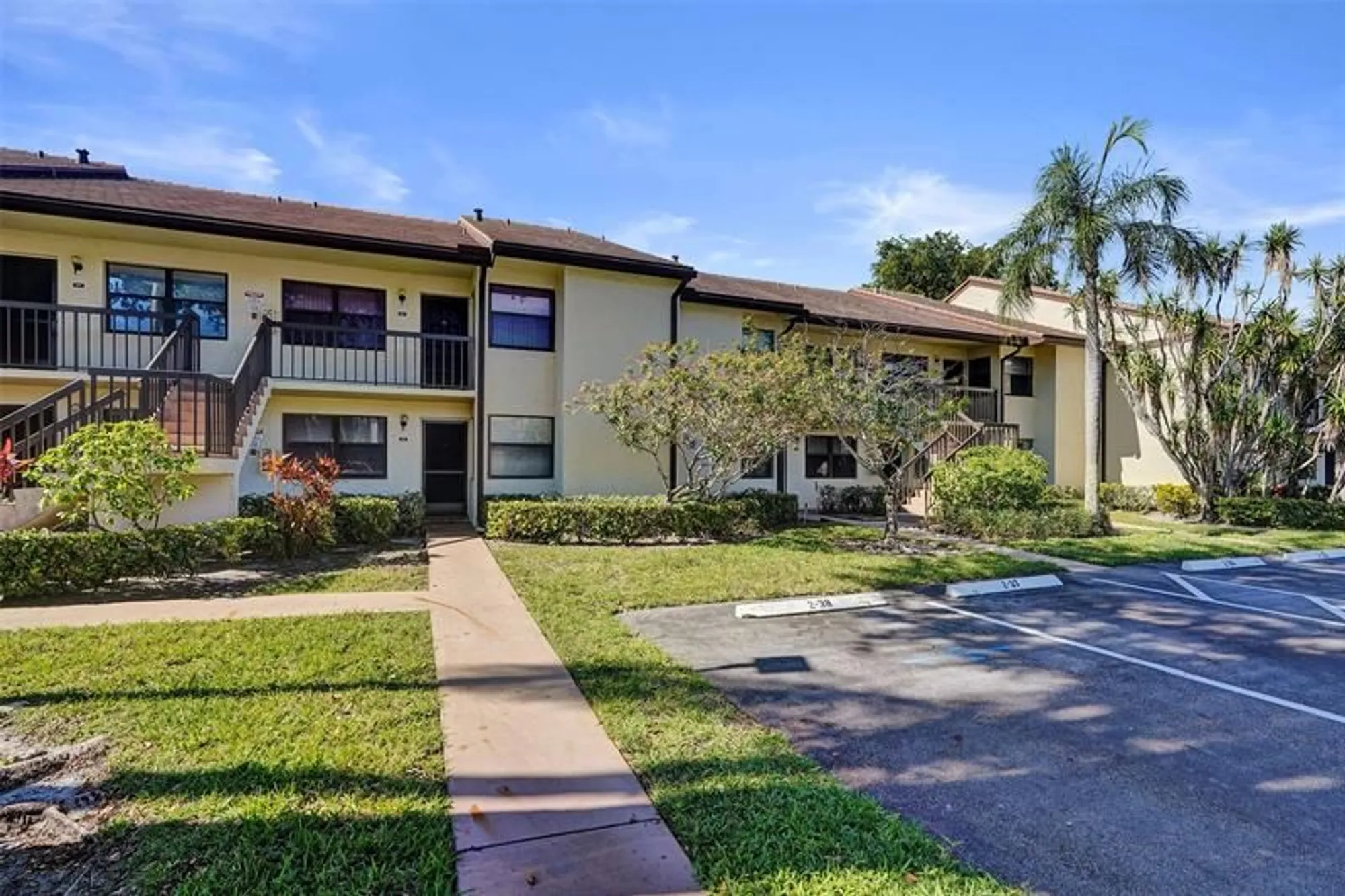 Property Slideshow image 3 of 78 | 7689 tahiti ln apt 104, Lake Worth, FL, 33467