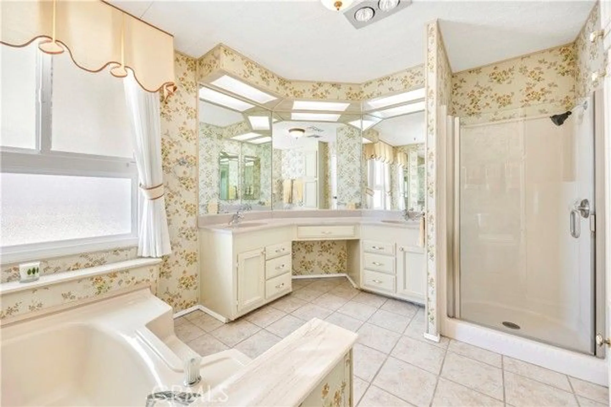 Property Slideshow image 33 of 45 | 2908 jacaranda way, Hemet, CA, 92545