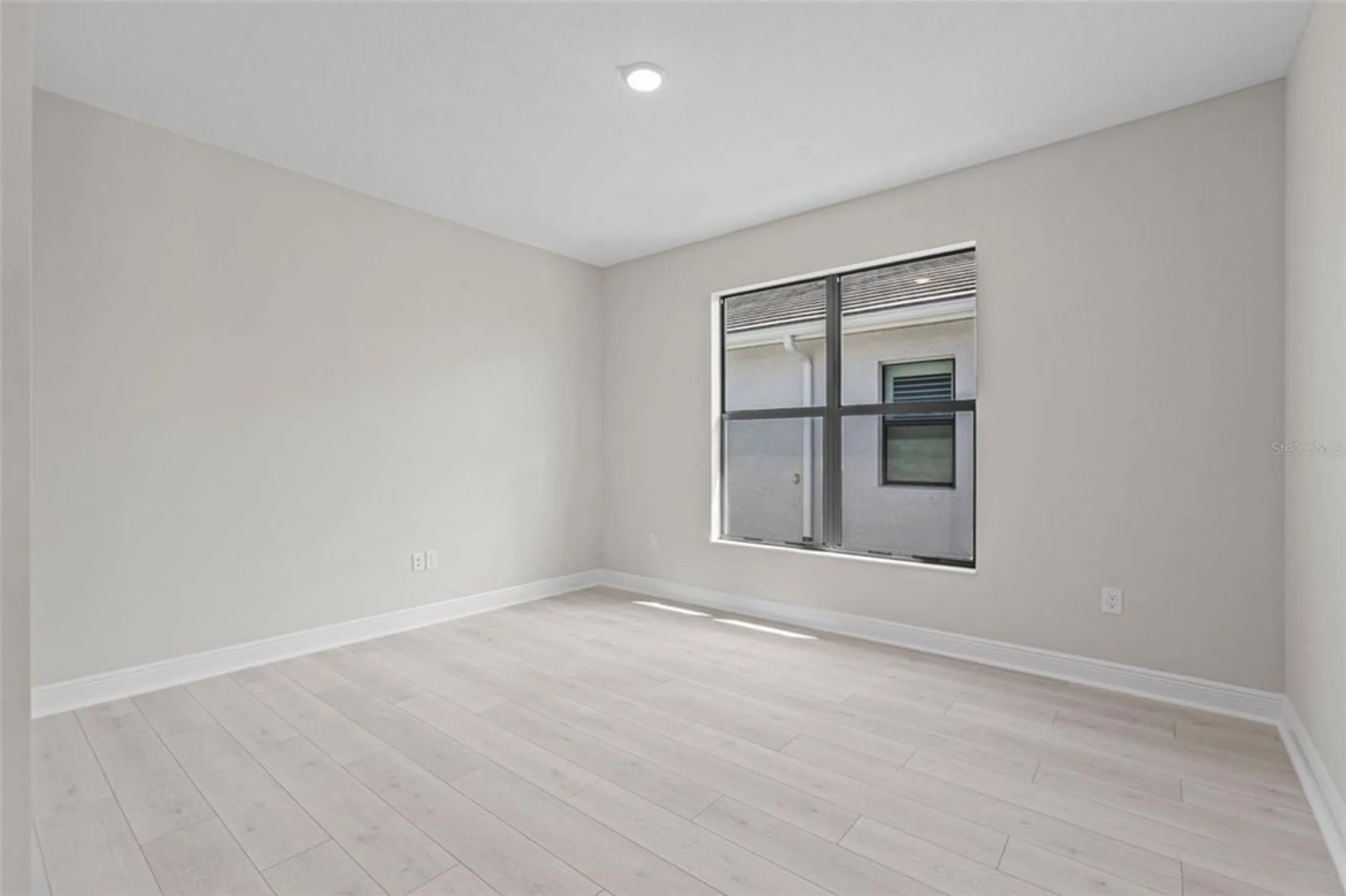 Property Slideshow image 13 of 49 | 4984 fairhope cir, Lakewood Ranch, FL, 34211