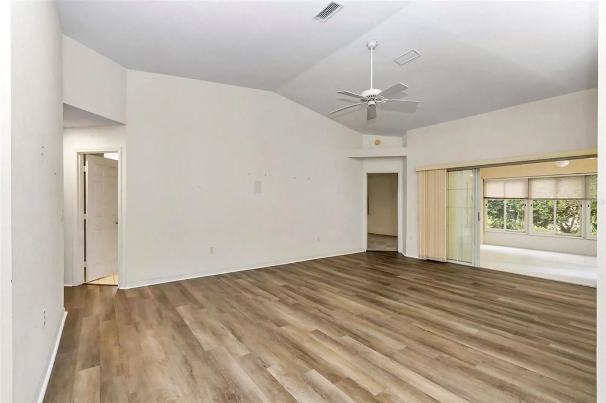 Property Slideshow image 7 of 39 | 11511 sw 72nd cir, Ocala, FL, 34476