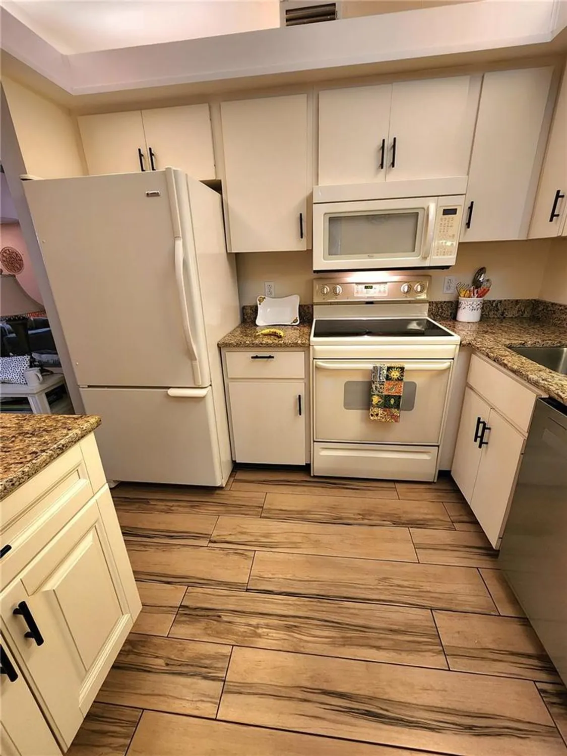 Property Slideshow image 20 of 40 | 4632 red maple rd 1204, Bradenton, FL, 34210