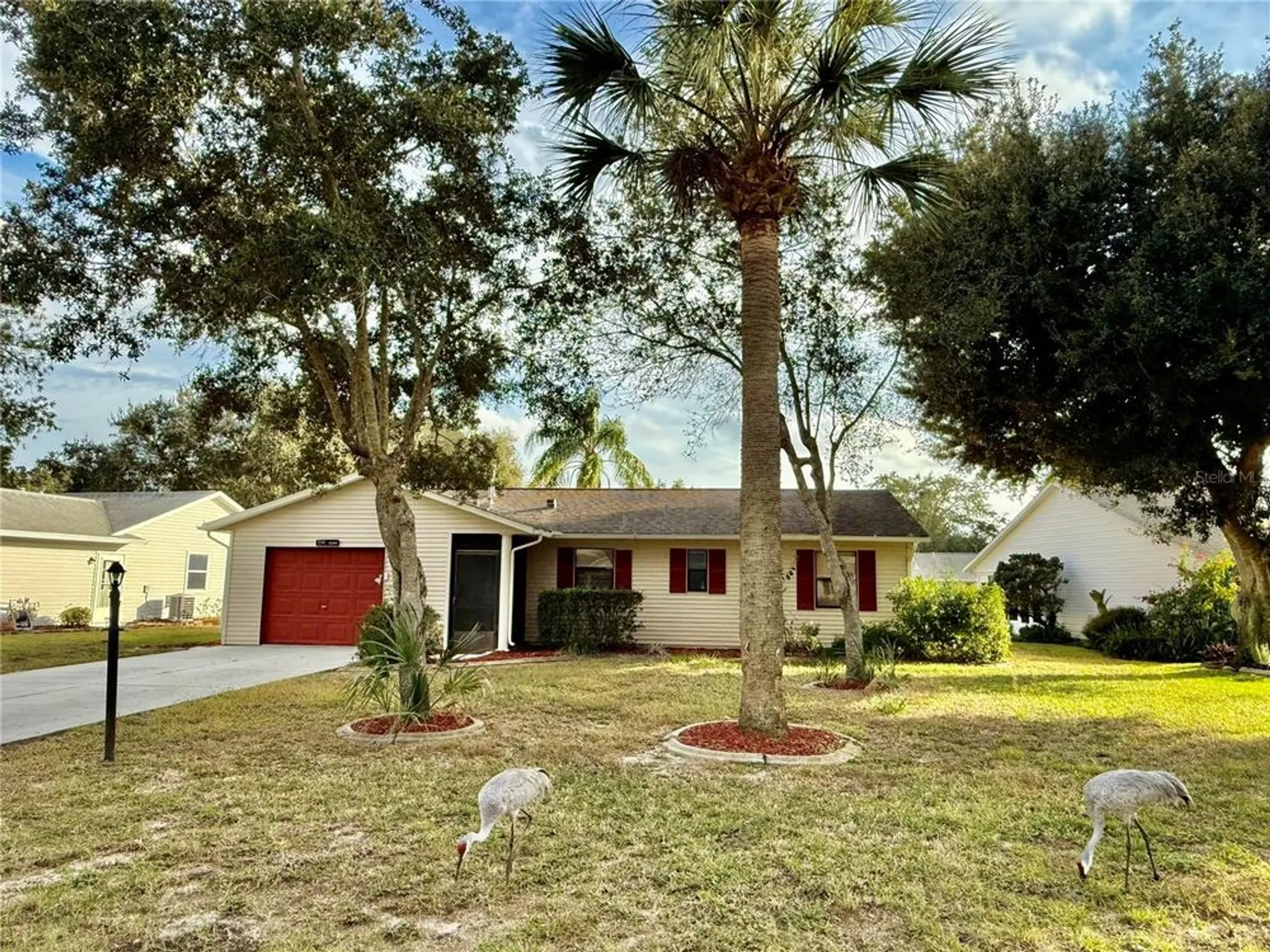 Property Slideshow image 1 of 29 | 2105 greenlaw ct # 2105, Leesburg, FL, 34788