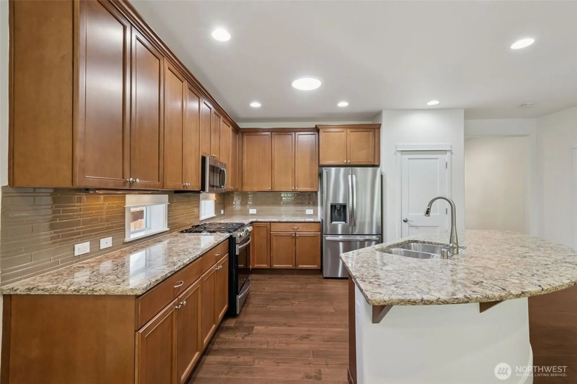 Property Slideshow image 14 of 35 | 14714 knoll park ct, Bonney Lake, WA, 98391