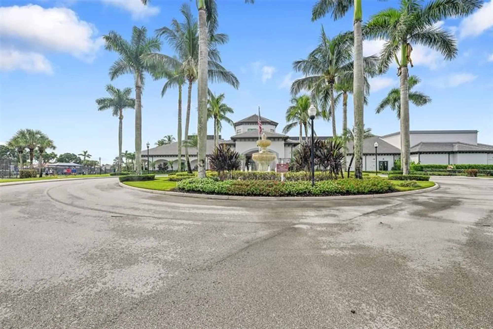 Property Slideshow image 33 of 62 | 8402 logia cir, Boynton Beach, FL, 33472