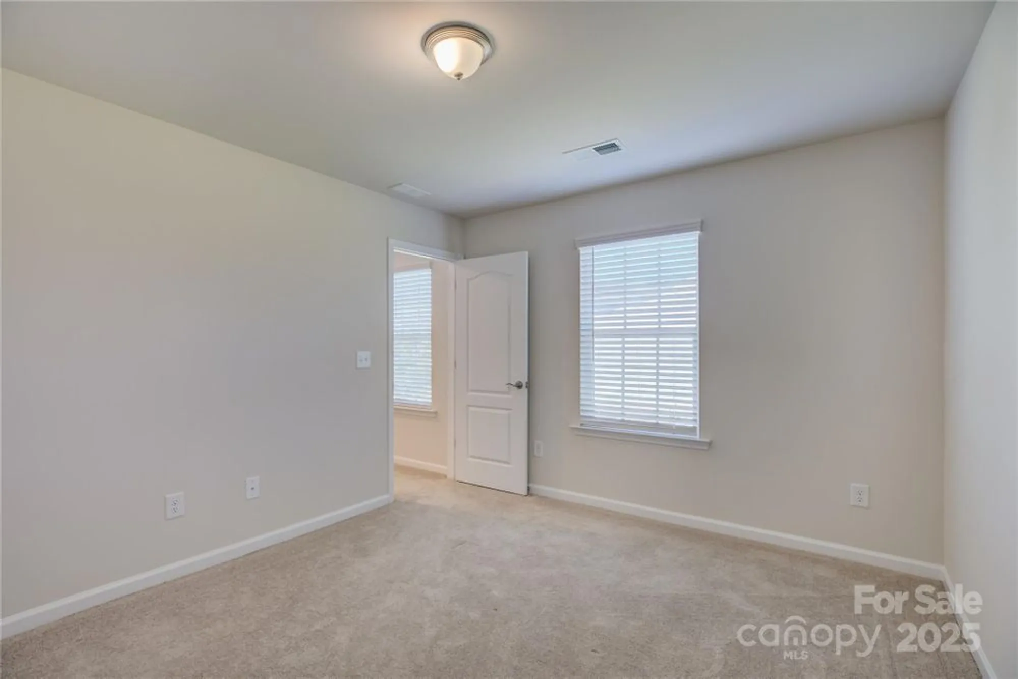Property Slideshow image 33 of 48 | 15429 topanga dr, Charlotte, NC, 28278