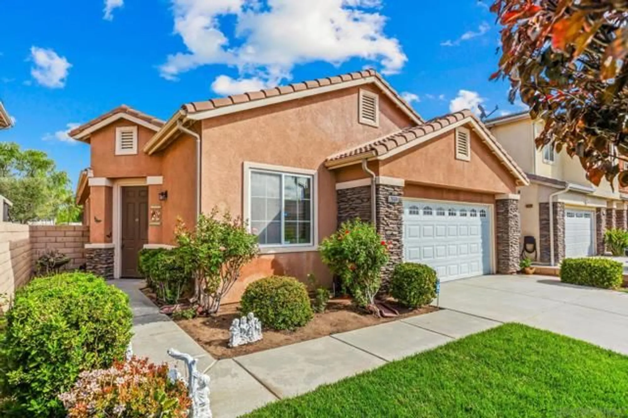 Property Slideshow image 26 of 26 | 26684 rim creek path, Menifee, CA, 92584