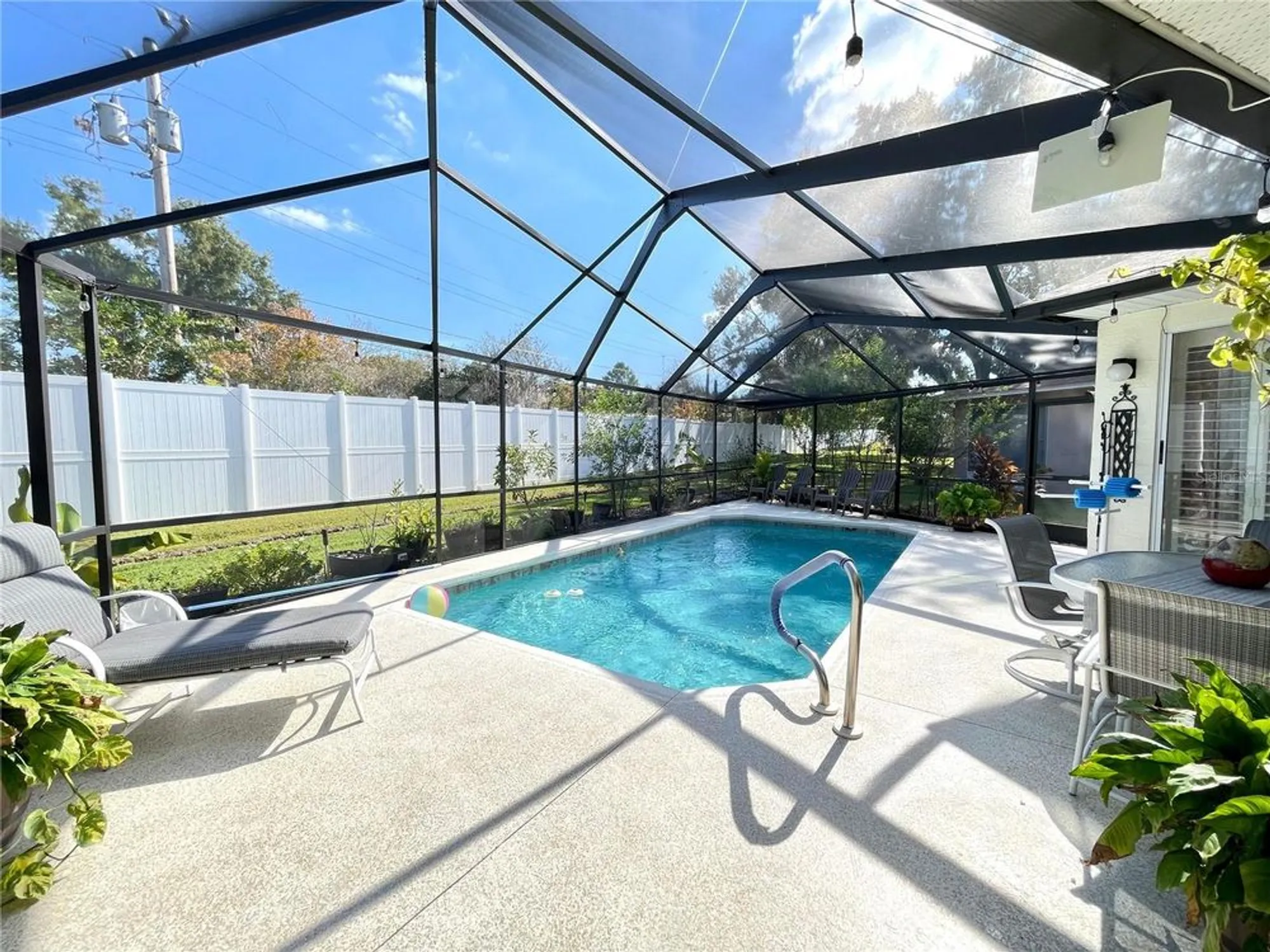 Property Slideshow image 15 of 45 | 6323 silver lakes dr, Lakeland, FL, 33810