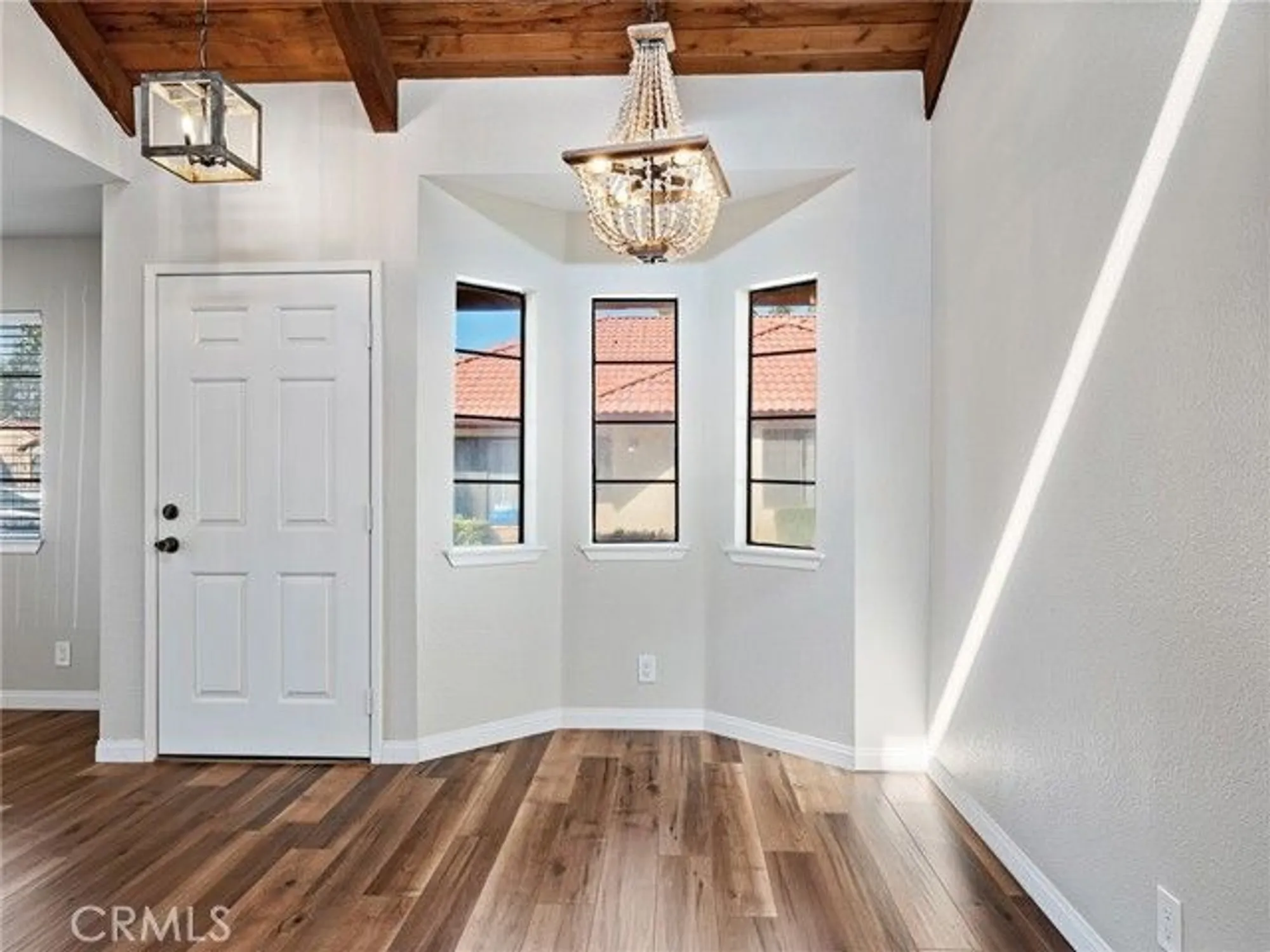 Property Slideshow image 8 of 27 | 19183 elm dr, Apple Valley, CA, 92308