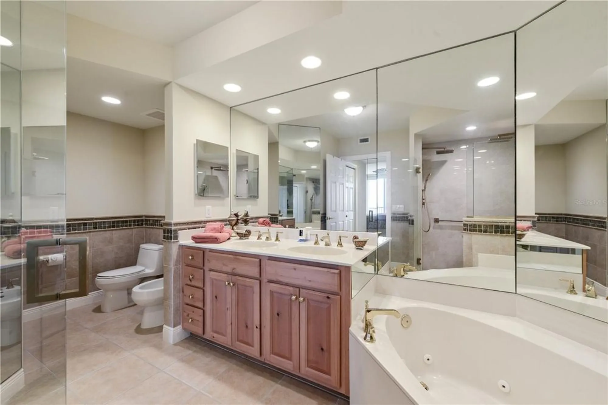 Property Slideshow image 31 of 73 | 3329 sunset key cir 401, Punta Gorda, FL, 33955