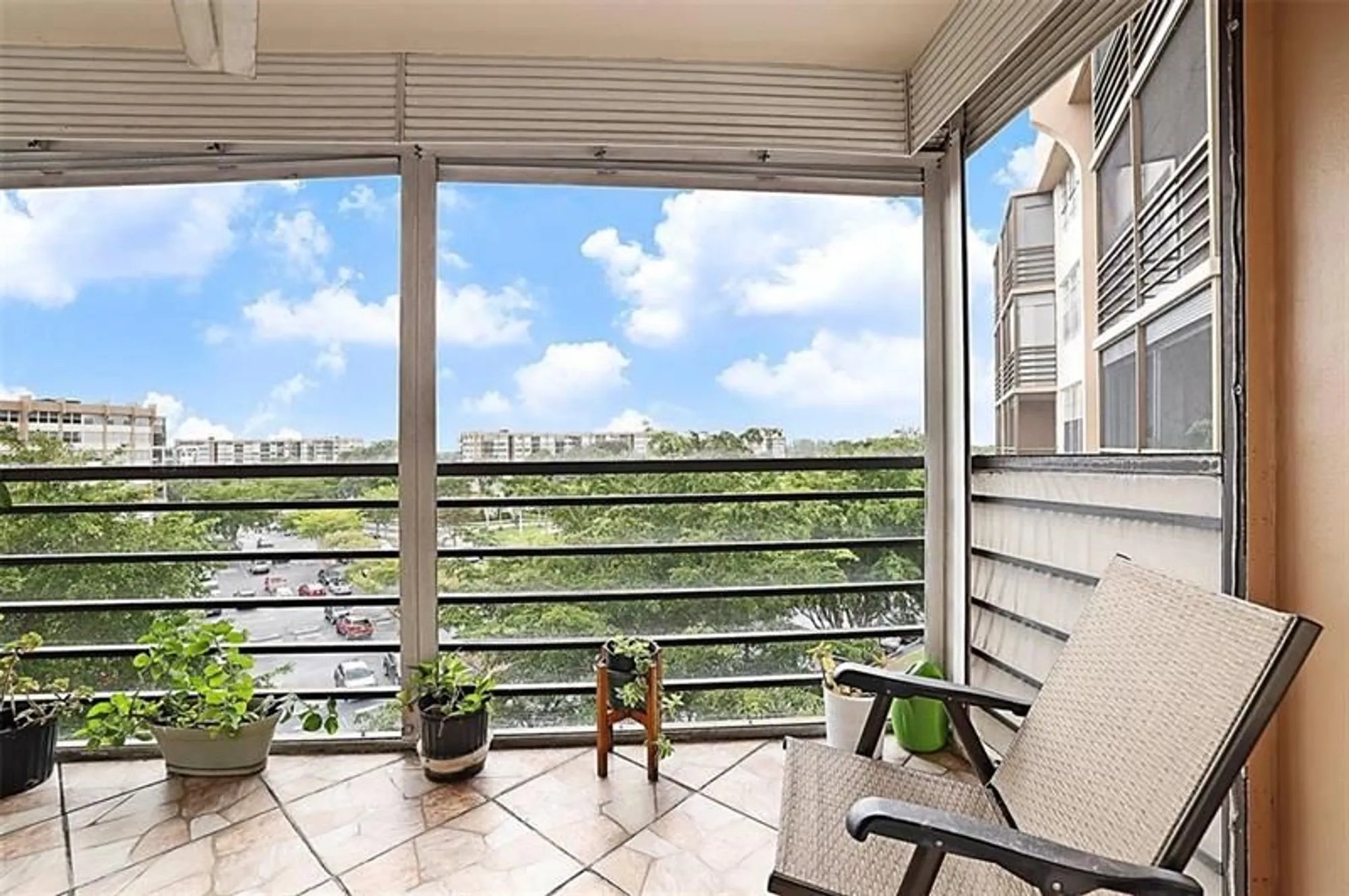 Property Slideshow image 20 of 26 | 1400 saint charles pl 616, Pembroke Pines, FL, 33026