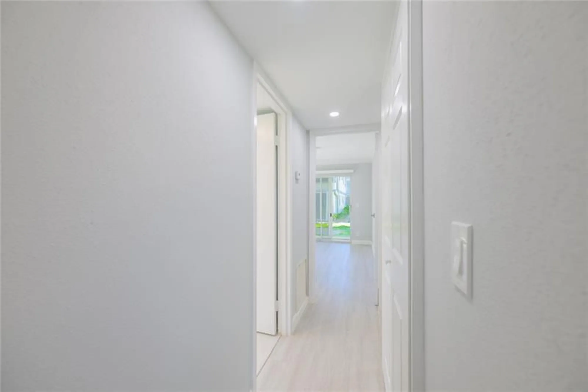 Property Slideshow image 9 of 19 | 633 brittany n # 633, Delray Beach, FL, 33446