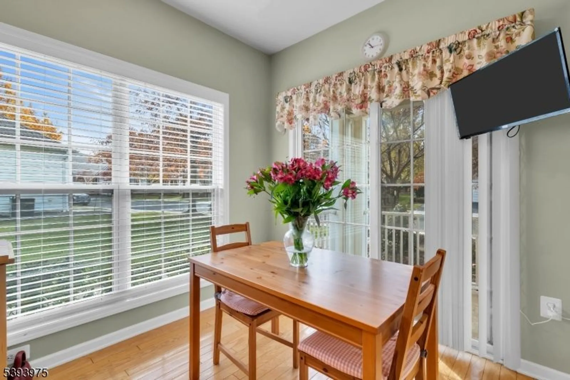 Property Slideshow image 36 of 50 | 236 knollcrest ct, Somerset, NJ, 08873
