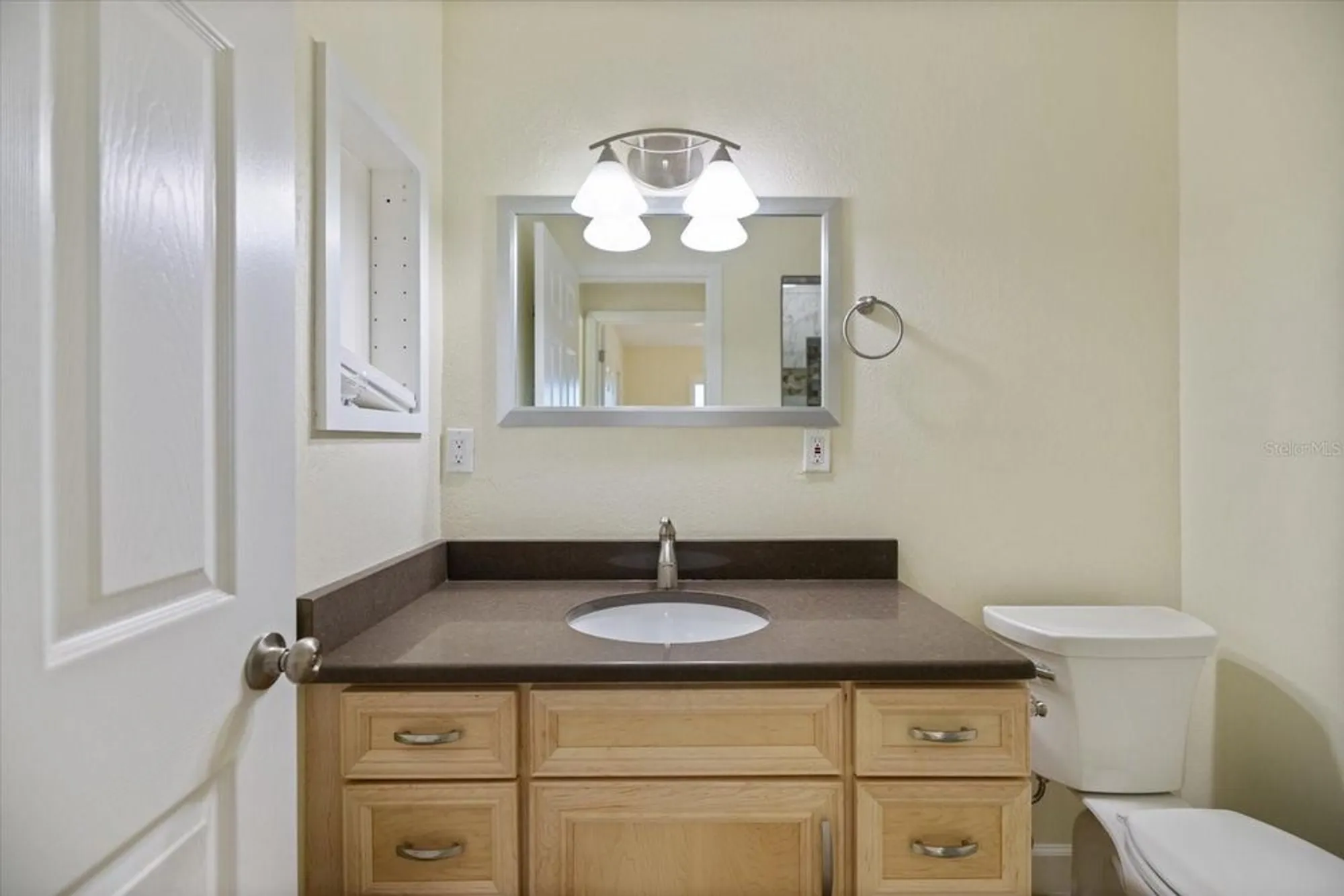 Property Slideshow image 26 of 47 | 107 clipper way # 107, Nokomis, FL, 34275