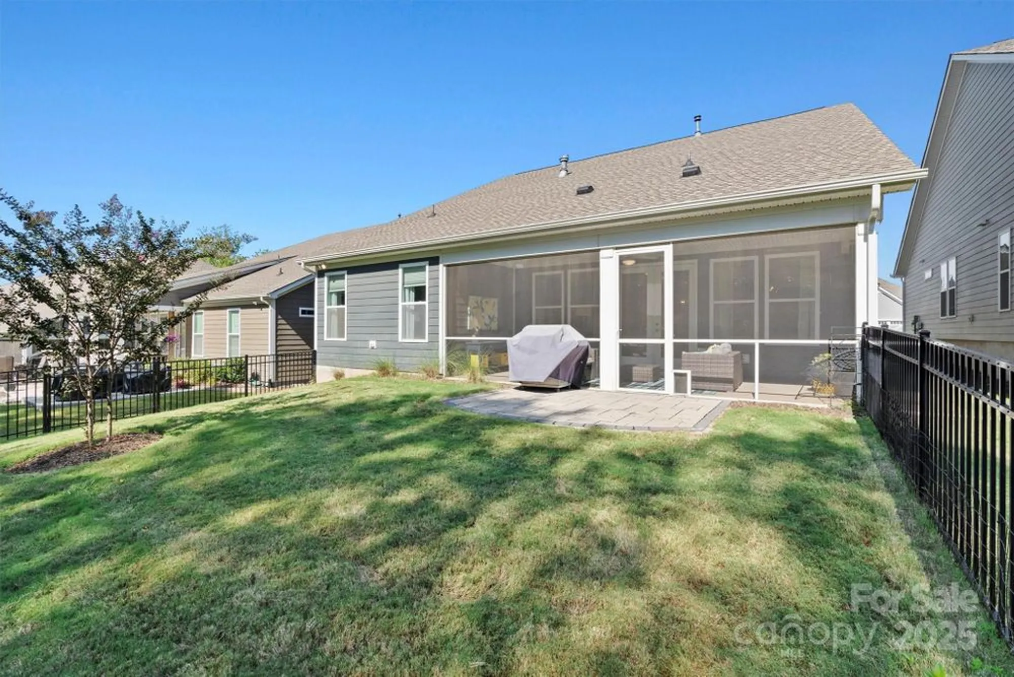 Property Slideshow image 36 of 48 | 12508 old iron ln, Charlotte, NC, 28215